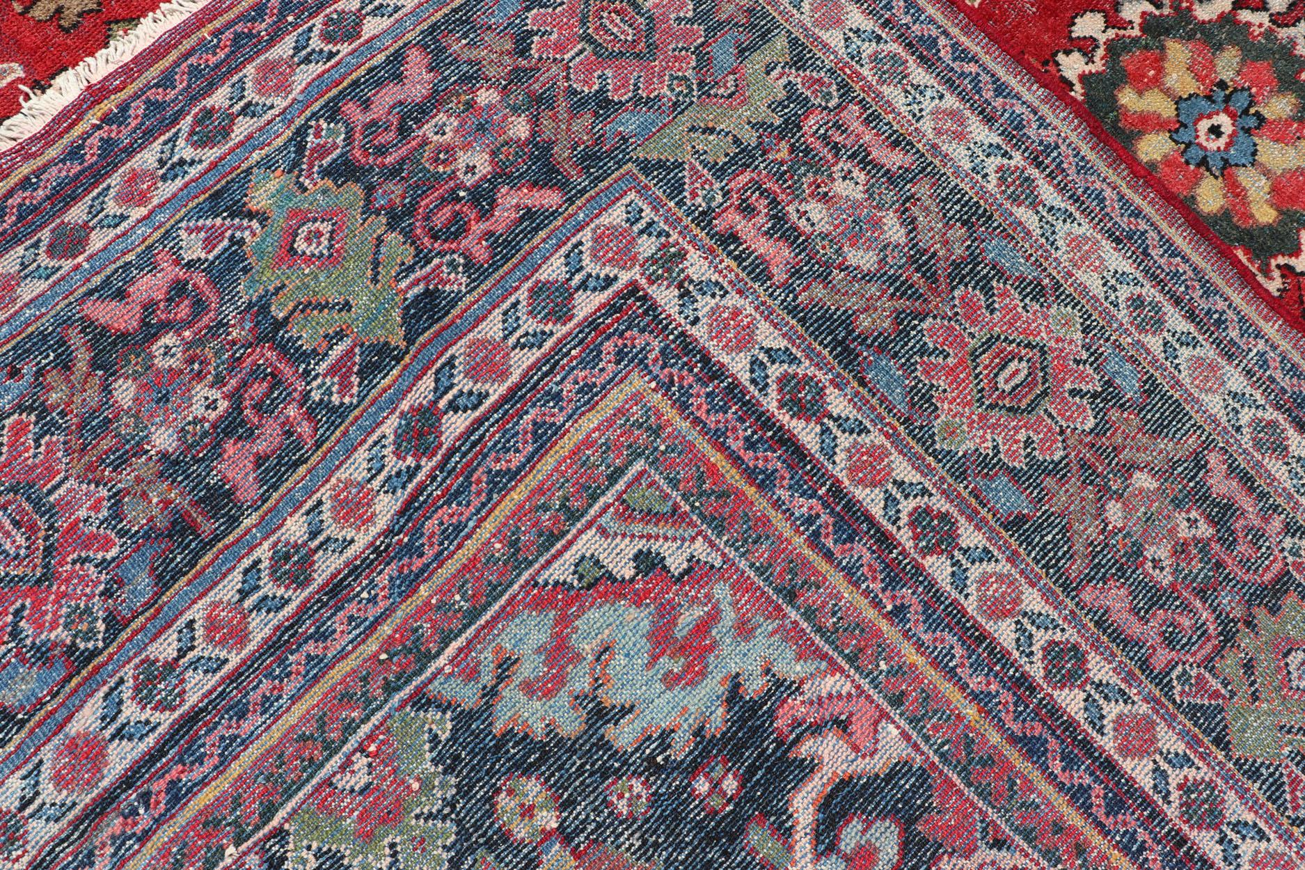 Large Antique Hand Knotted Persian Sultanabad-Mahal Rug with Medallion Design For Sale 13