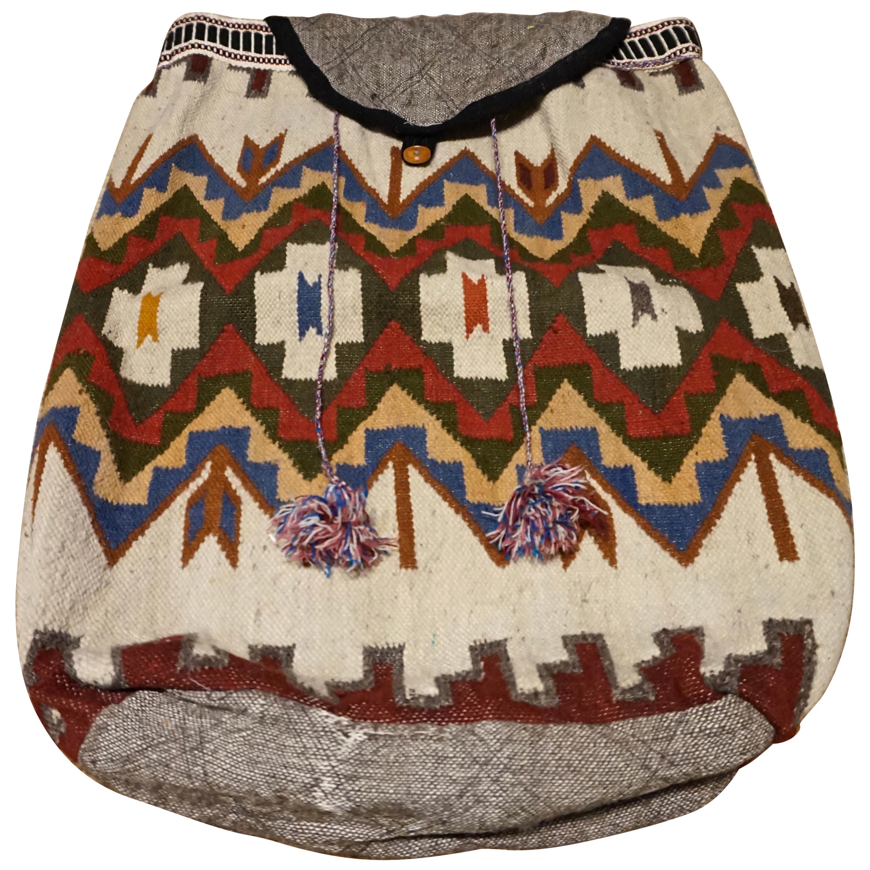 Grand sac à main antique pour bébé en forme de sac à main noué à la main, de style tribal turc Sumak en vente