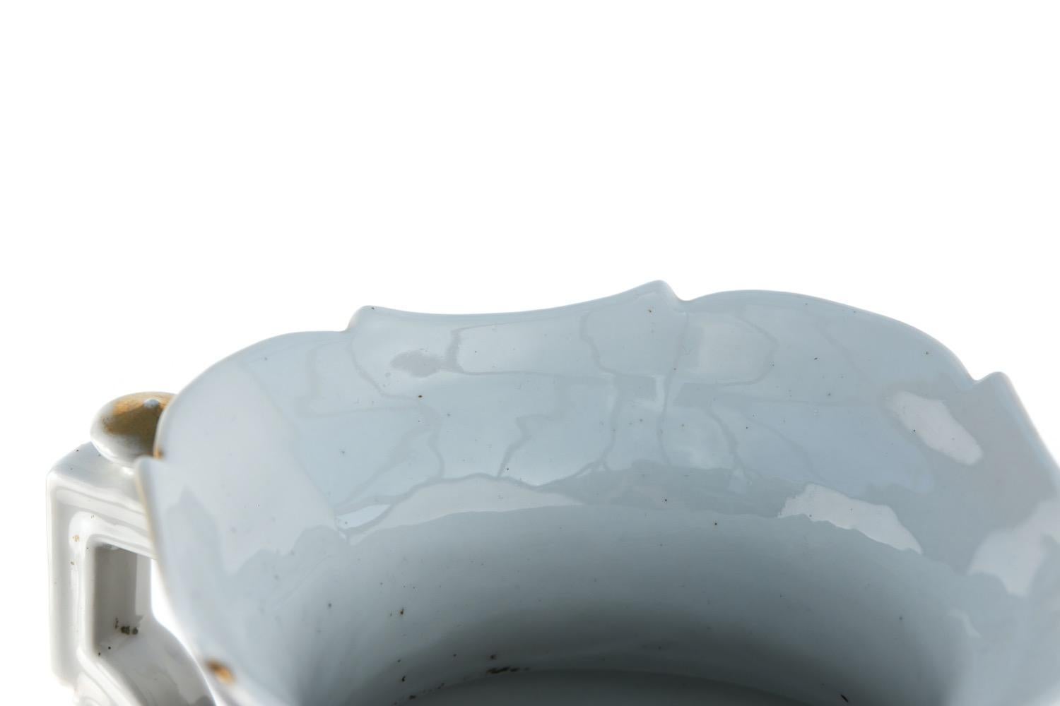Grand vase ancien en verre opaque peint à la main Bon état - En vente à Ipswich, GB