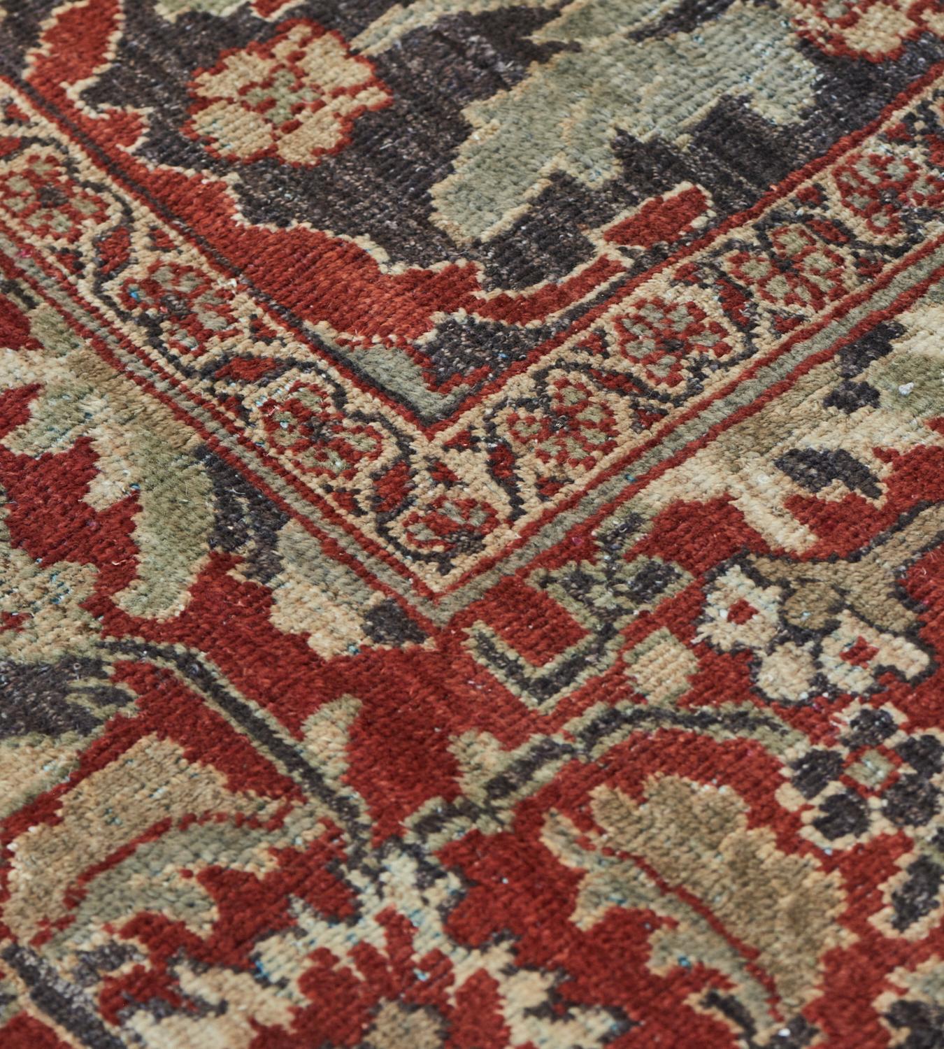 Großer antiker handgewebter persischer Sultanabad-Teppich (Handgeknüpft) im Angebot