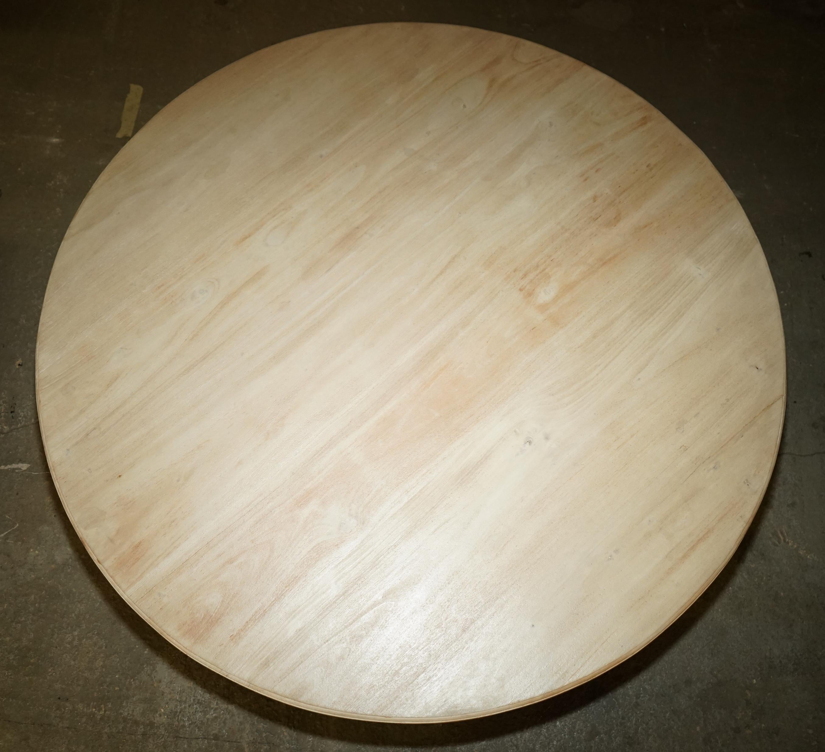 20th Century LARGE ANTiQUE HARDWOOD LIMED ROUND DINING TABLE SEATS UPTO SIX PEOPLE WELL For Sale