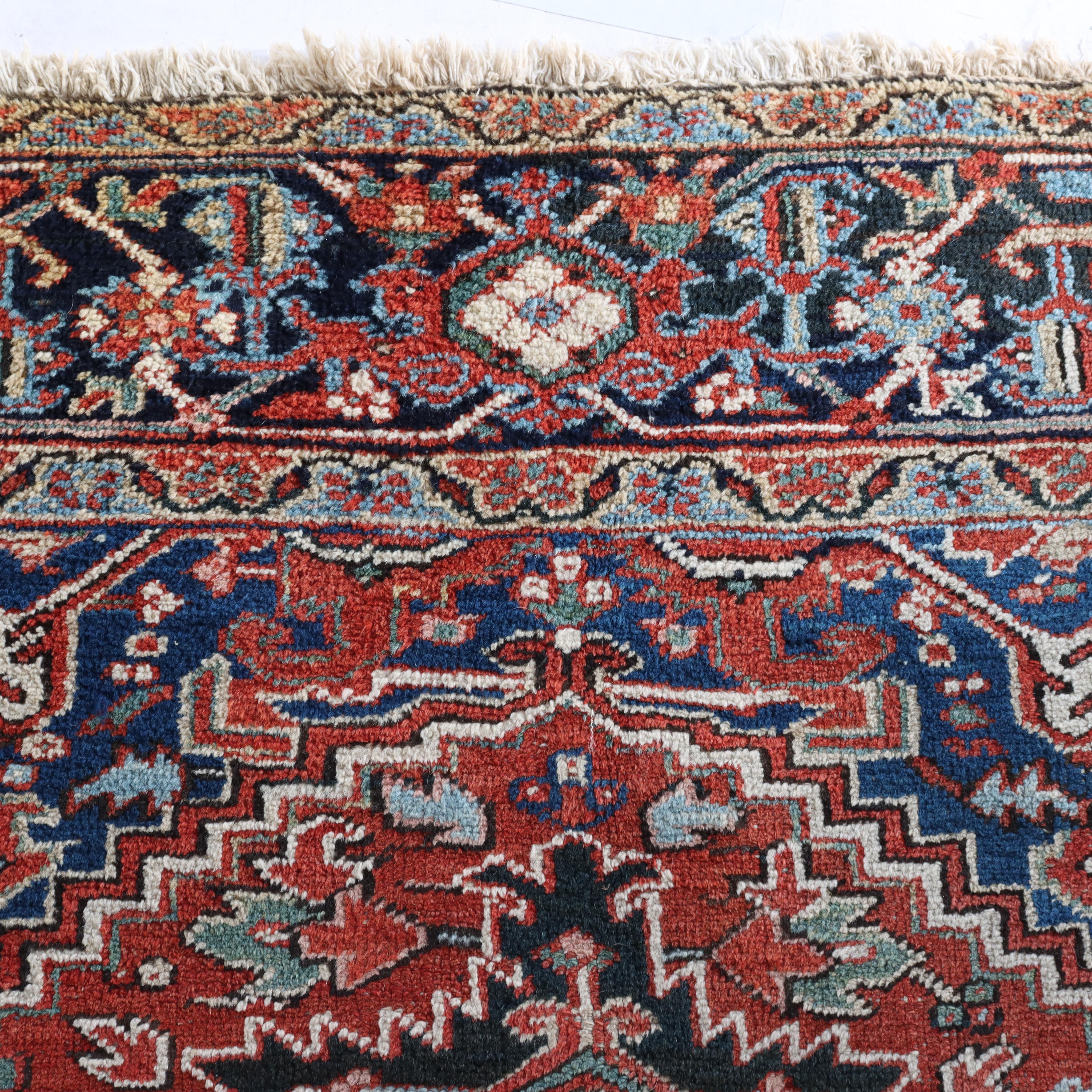 Grand Tapis Oriental Persan Heriz ancien non signé C1920 en vente 6