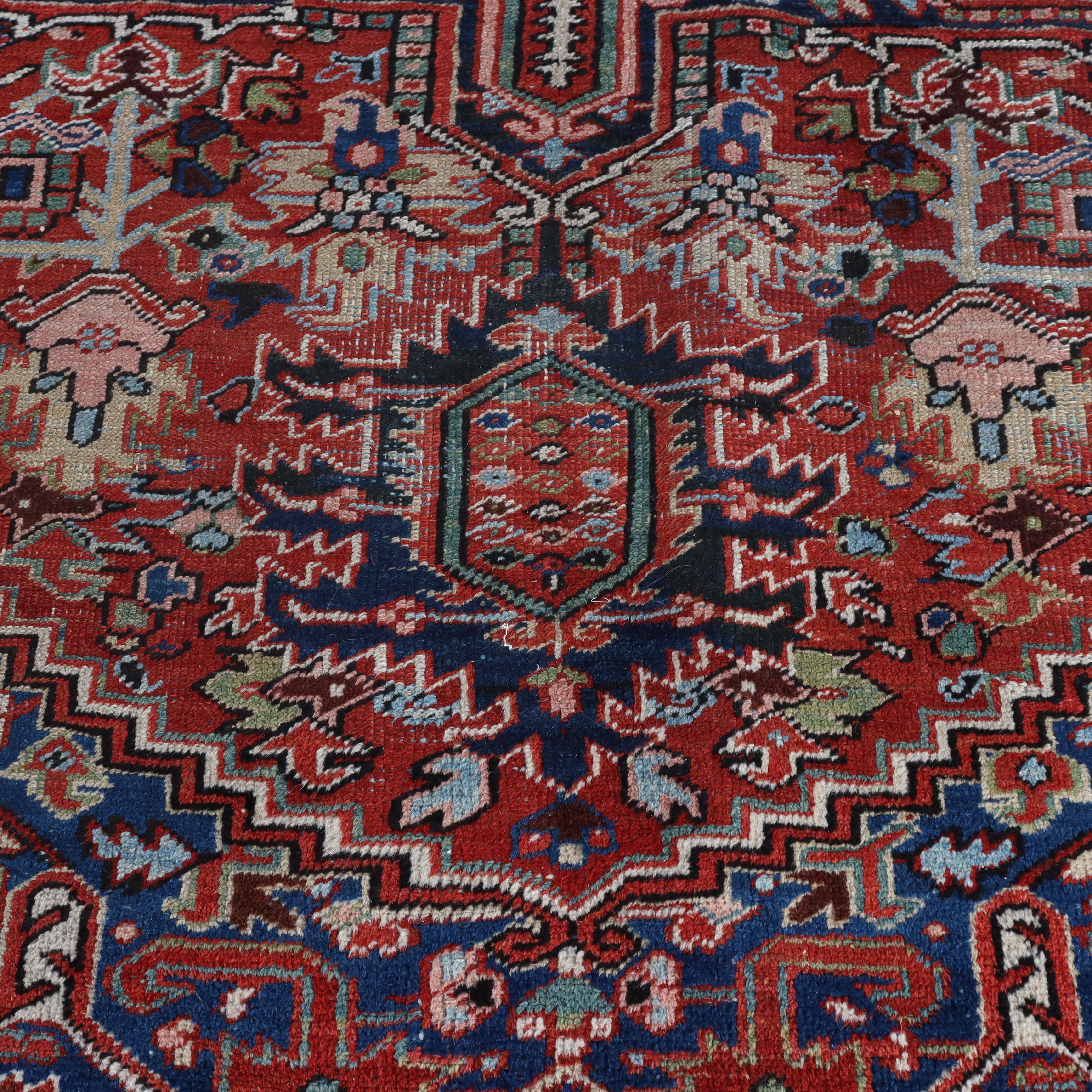 Grand tapis oriental ancien de style persan Heriz, datant de 1920 (124
