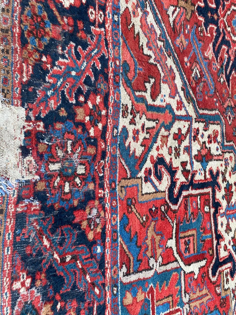 Large Antique Heriz Rug In Distressed Condition In Saint Ouen, FR