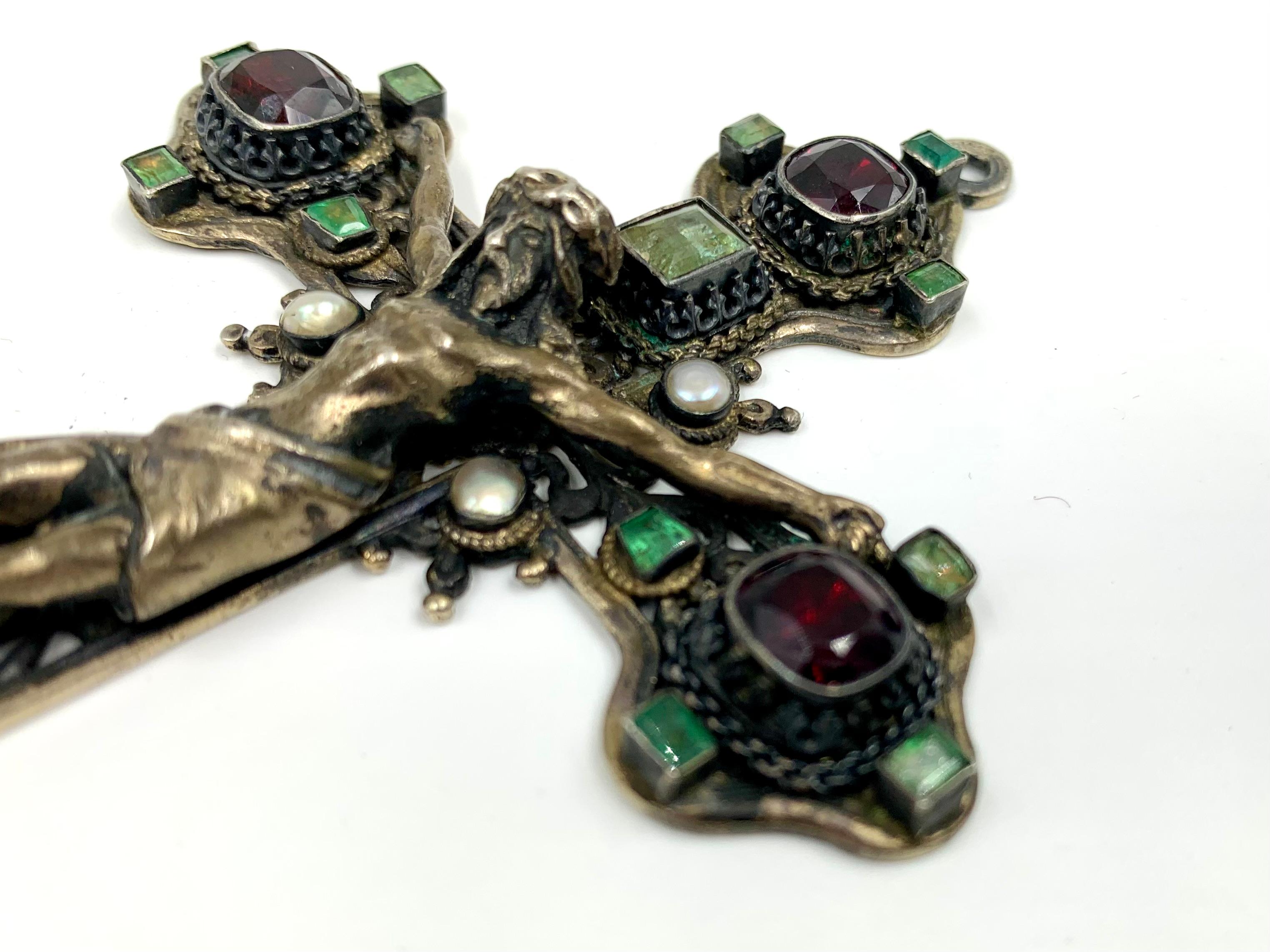 Large Antique High Renaissance Style Emerald Natural Pearl Garnet Silver Cross In Good Condition For Sale In New York, NY
