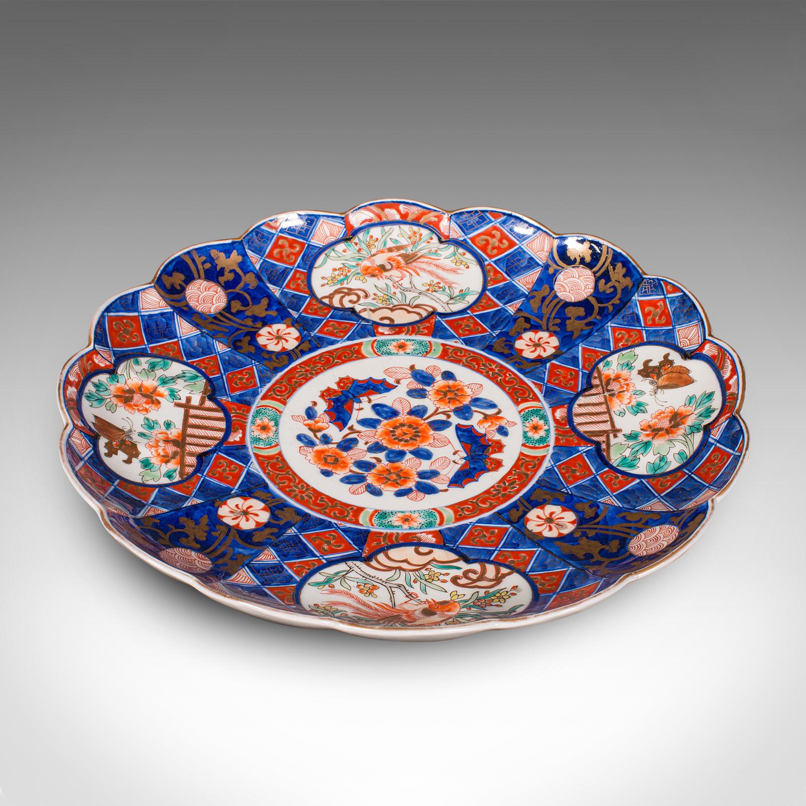 Large Antique Imari Fruit Display Plate, Japanese, Ceramic Platter, Victorian In Good Condition For Sale In Hele, Devon, GB