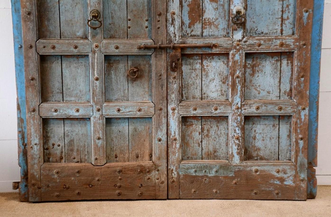 Large Antique India Iron Mounted Teakwood Architectural Castle Gate Doors In Good Condition In Forney, TX