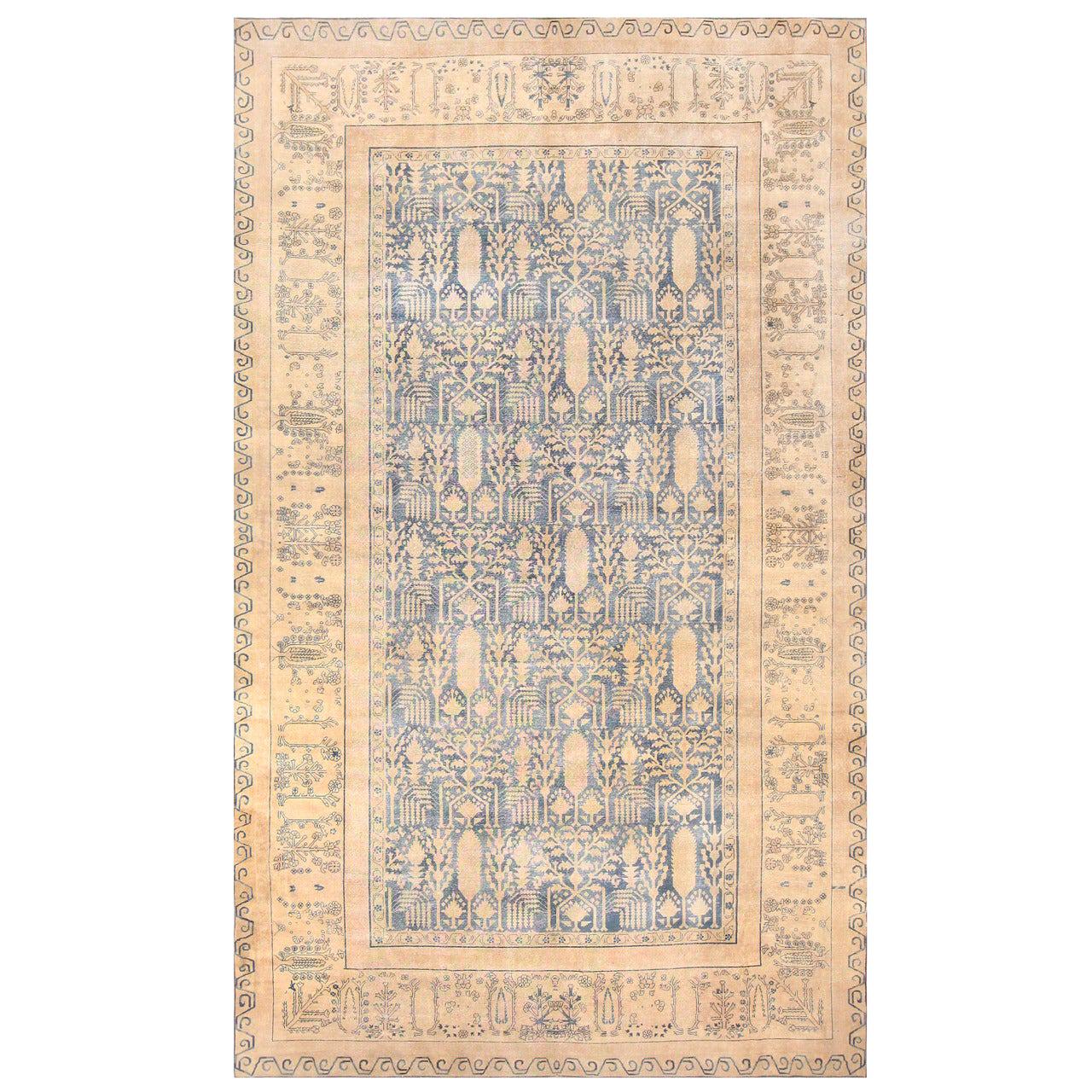 Antique Indian Carpet. Size: 10 ft 10 in x 18 ft 6 in (3.3 m x 5.64 m) For Sale