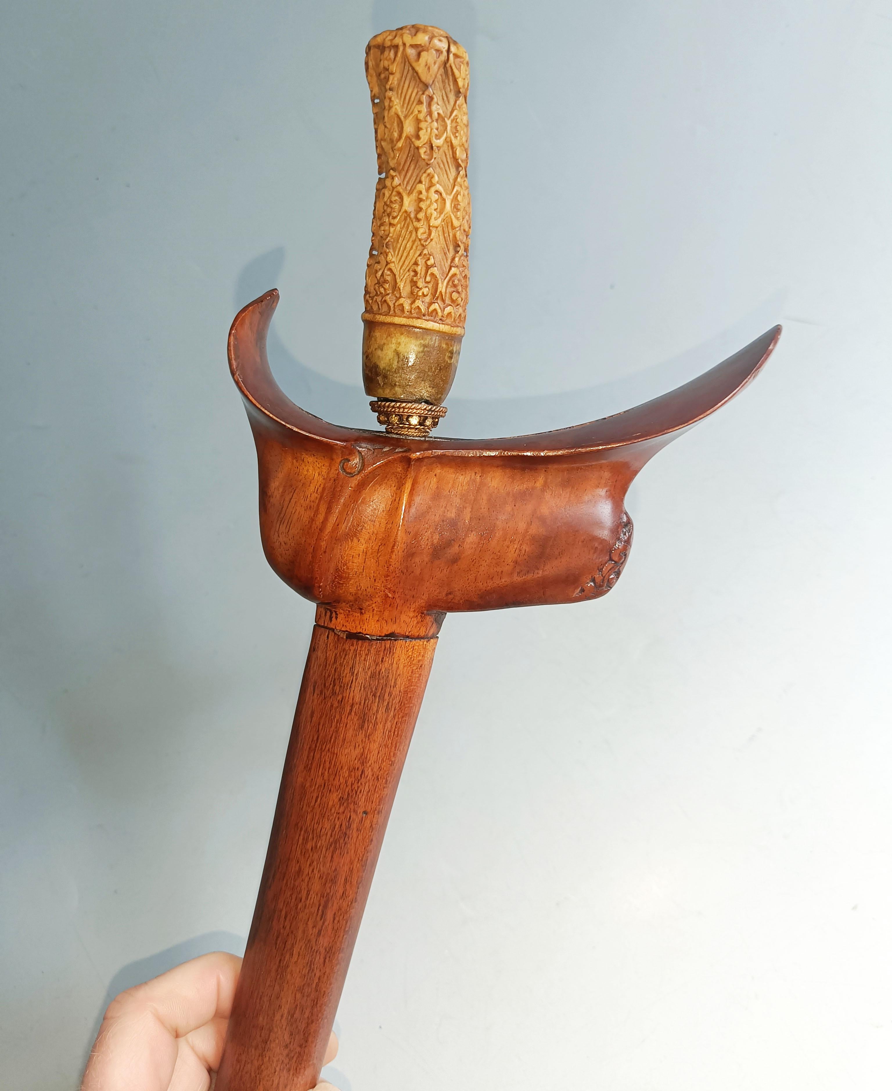 20ième siècle Grande dague ancienne en Kris indonésien - Armes ethnographiques de collection en vente