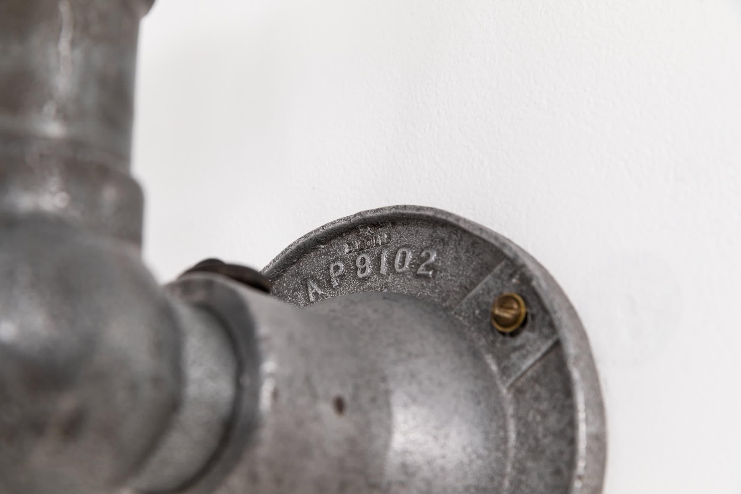20ième siècle Grande lampe de bureau industrielle ancienne de Machinist Dugdills Machinist c1910 en vente
