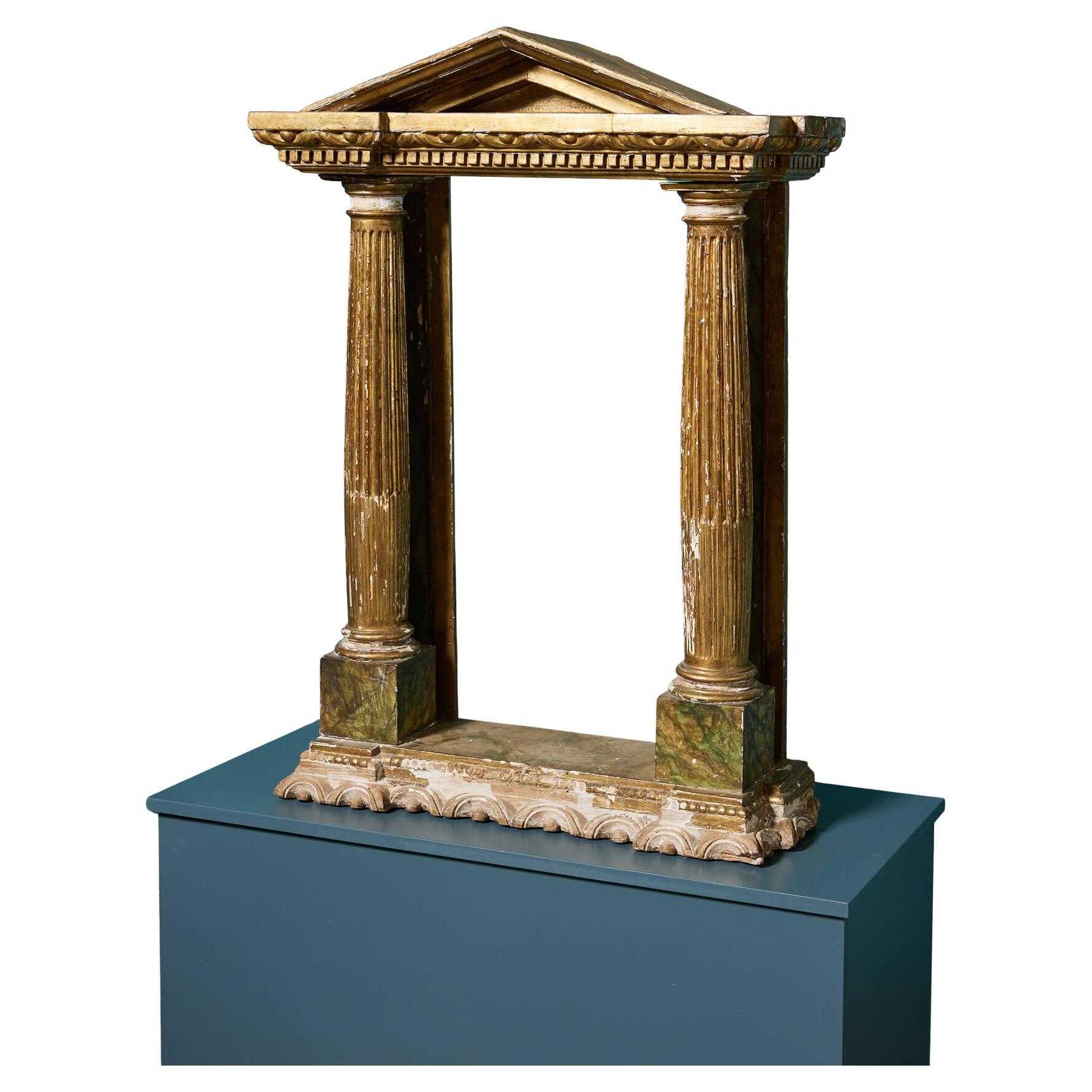Grande maquette italienne ancienne d'une façade de temple dorique