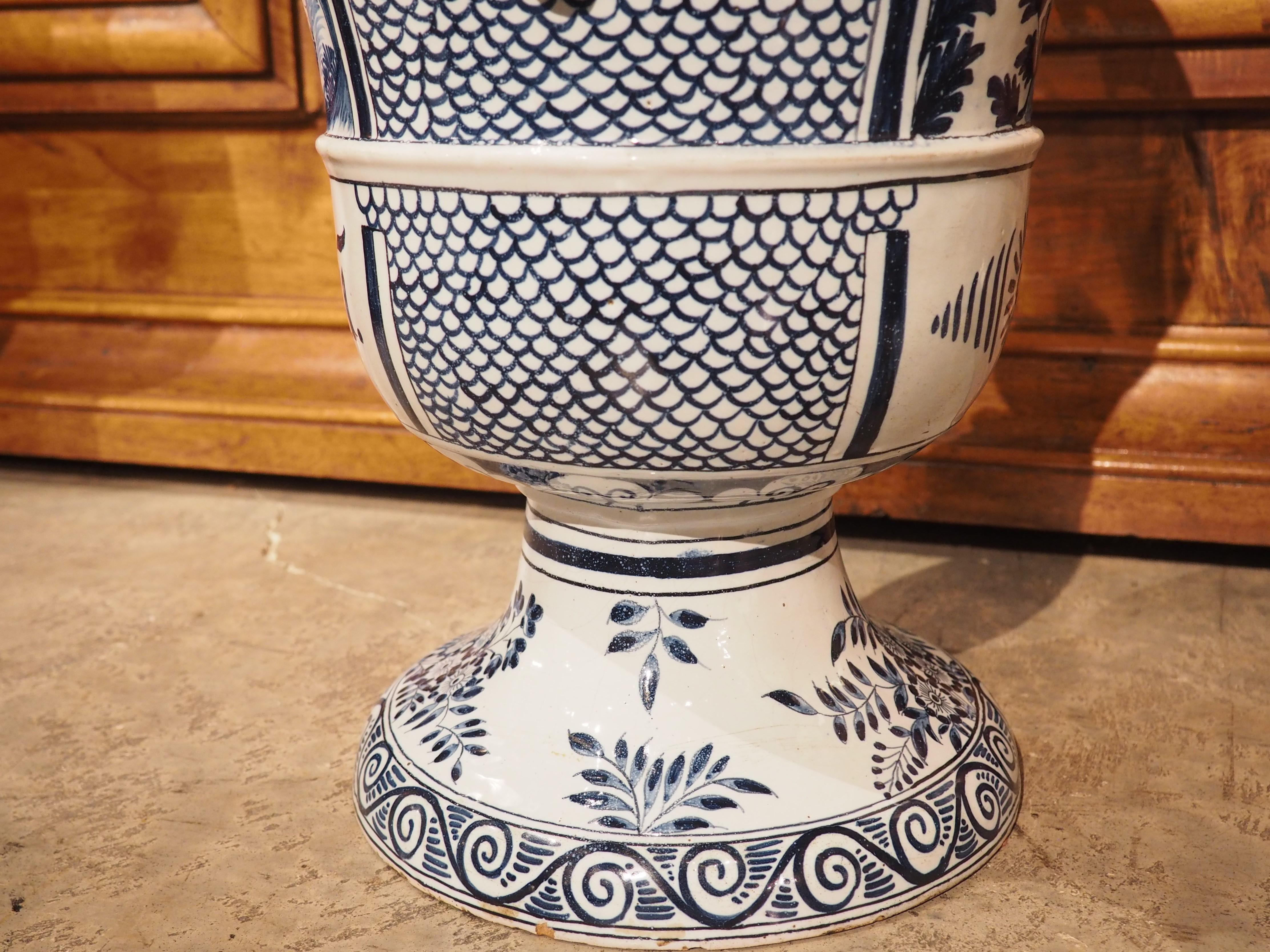 Large Antique Italian Blue and White Lidded Urn, 19th Century For Sale 6