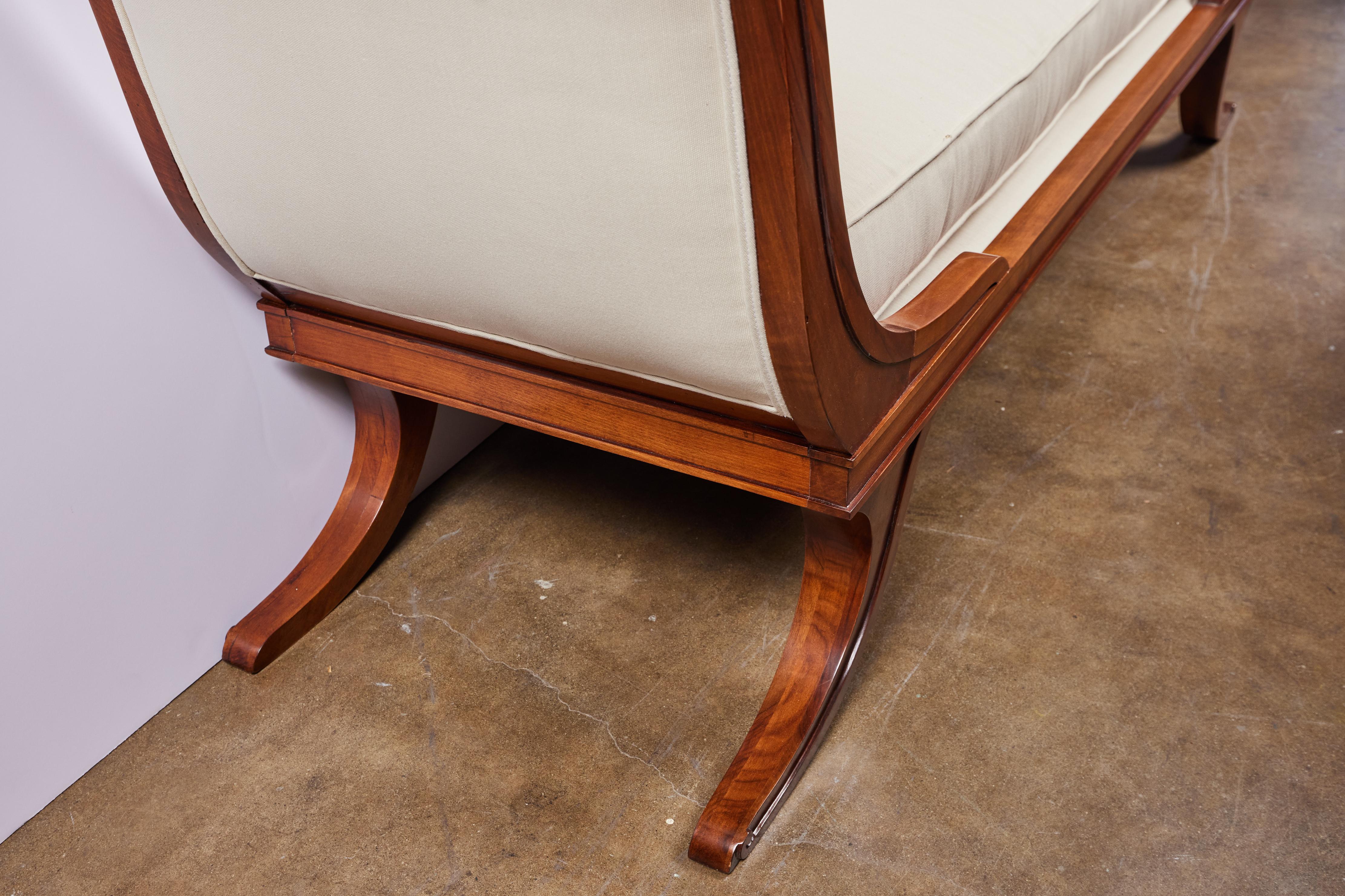 Large, Antique Italian Divan In Good Condition For Sale In Los Angeles, CA