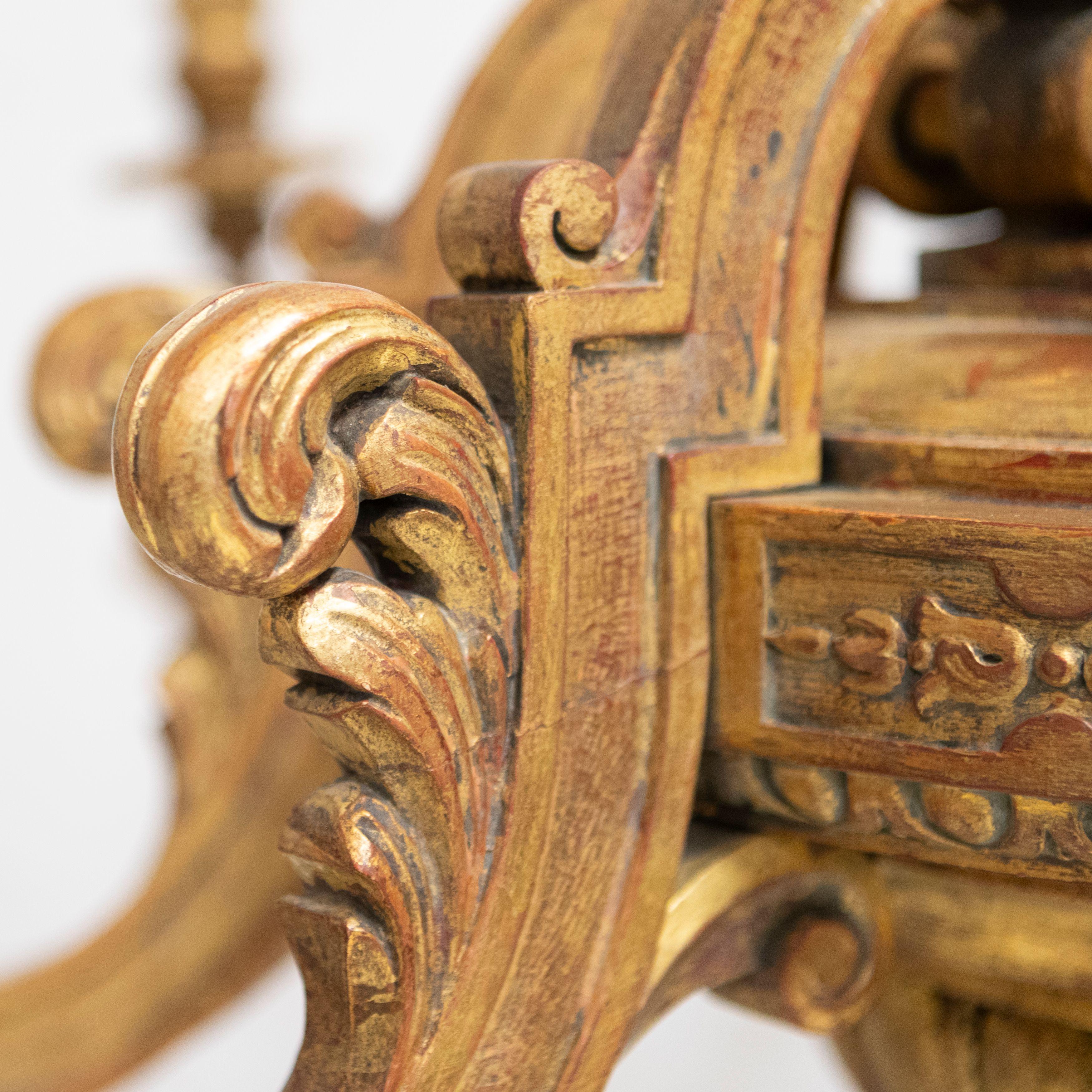 Große antike italienische Giltwood 19. Jahrhundert 8 Arm Kronleuchter (Handgeschnitzt) im Angebot