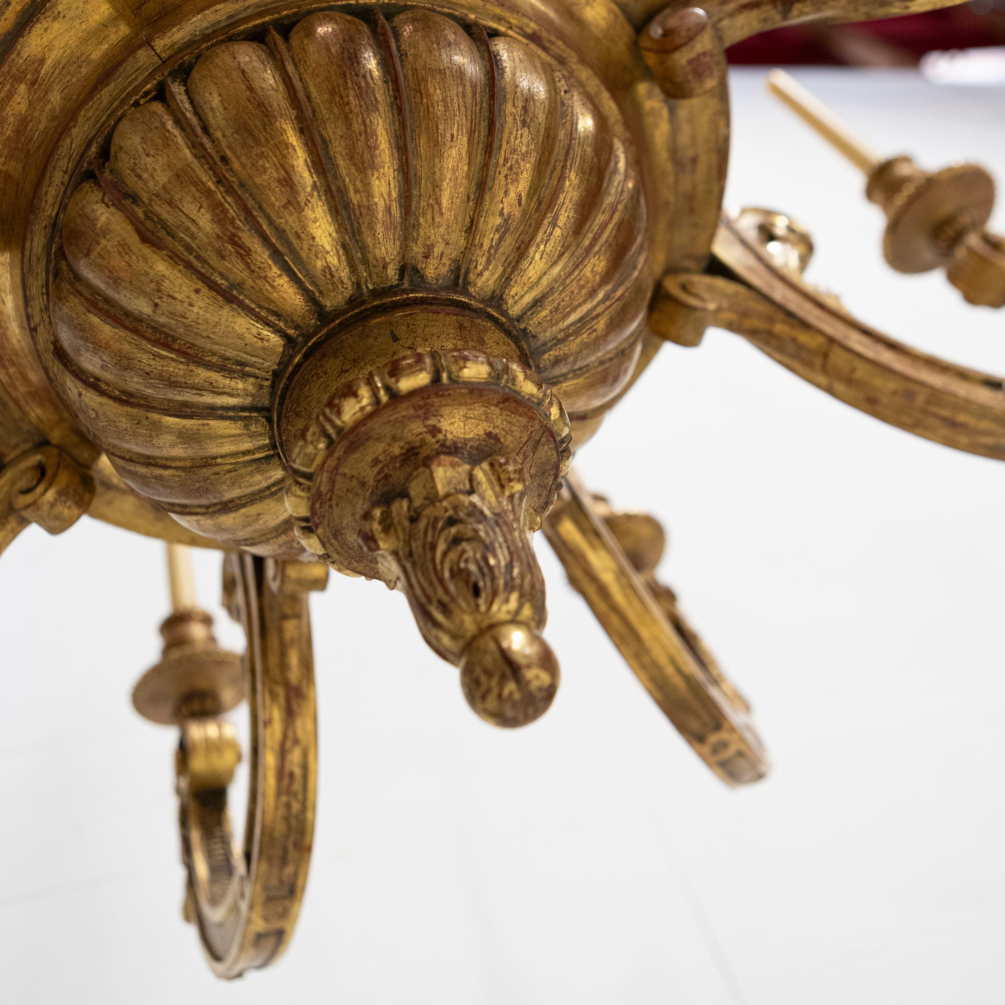 Große antike italienische Giltwood 19. Jahrhundert 8 Arm Kronleuchter im Angebot 2