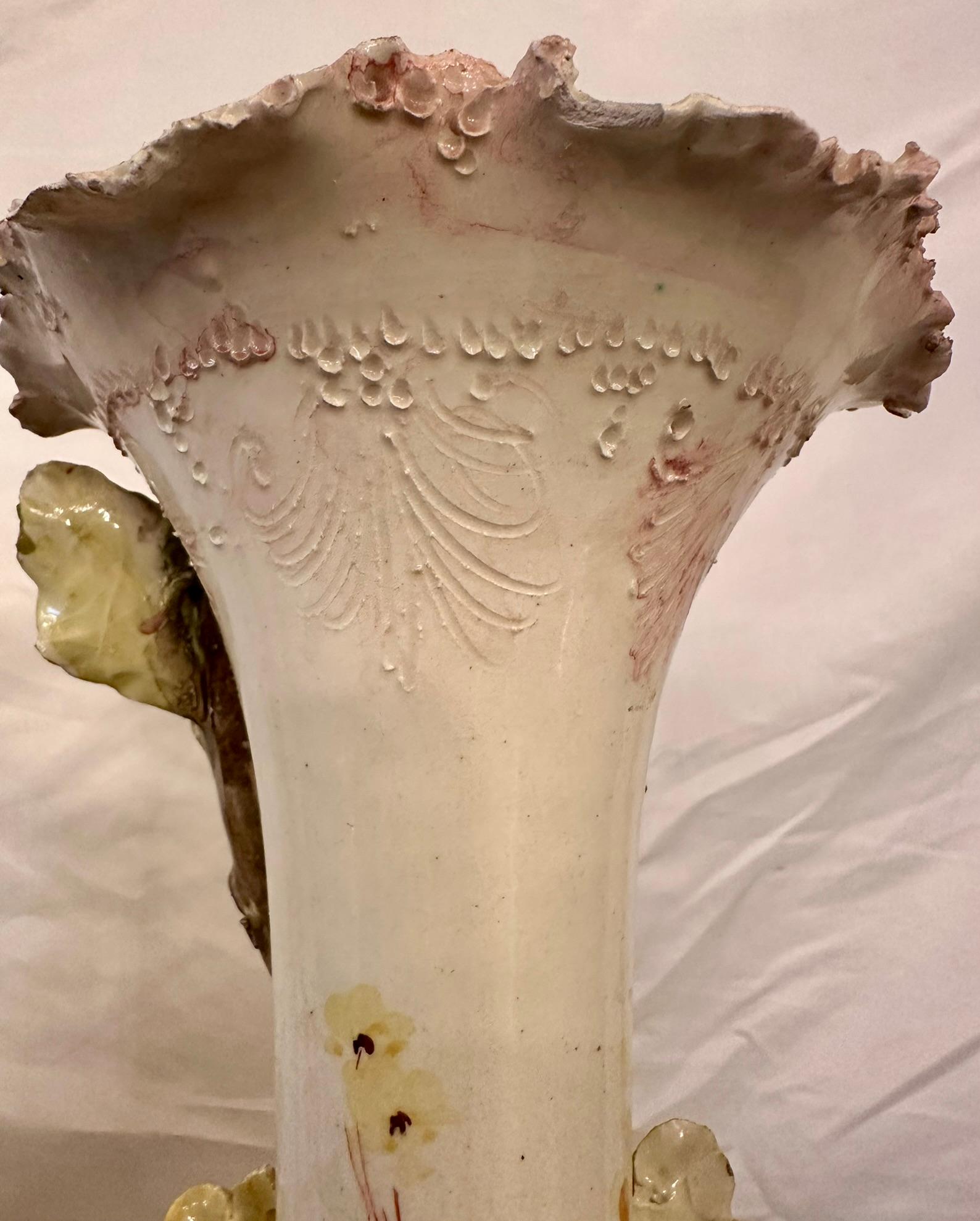 Grandi vasi floreali in maiolica italiana 
