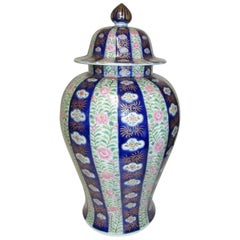 Large Antique Japanese Imari Temple Jar