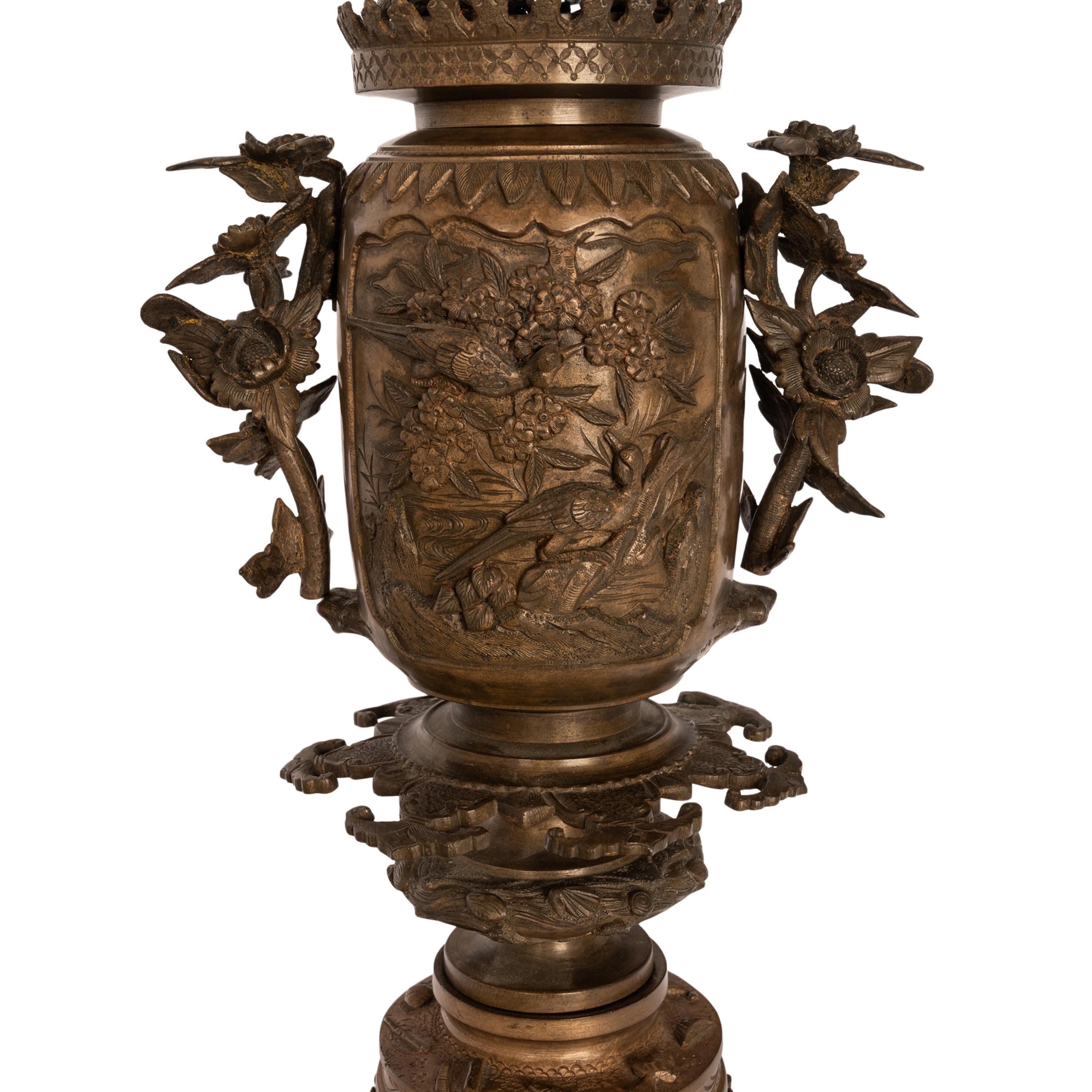 Large Antique Japanese Meiji Bronze Koro Censer insense Burner Urn Eagle & Snake 8