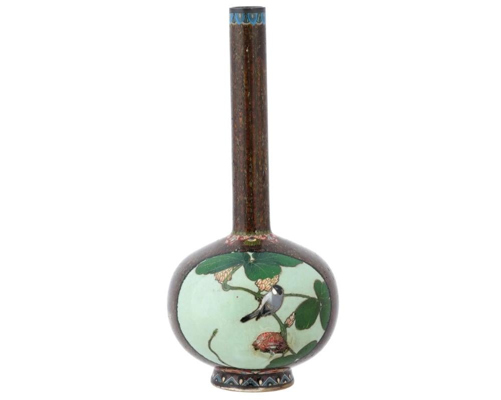 Large Antique Japanese Meiji Cloisonne Enamel Vase In Good Condition For Sale In New York, NY