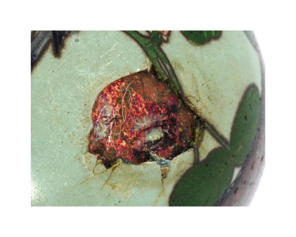 XIX secolo Grande vaso antico giapponese Meiji in smalto cloisonne in vendita