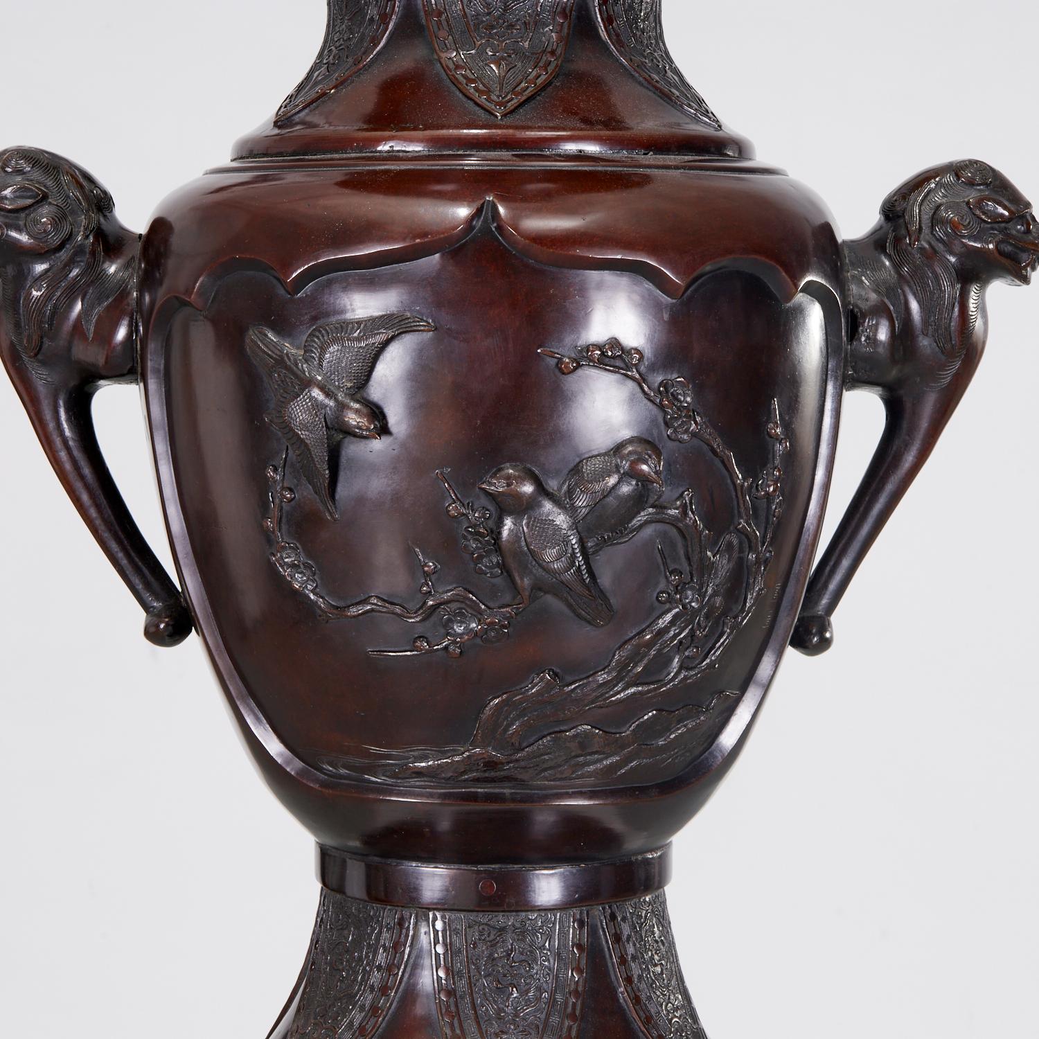 Large Antique Japanese Meiji Period Bronze Floor Vase with Foo Dog Handles In Good Condition For Sale In Morristown, NJ
