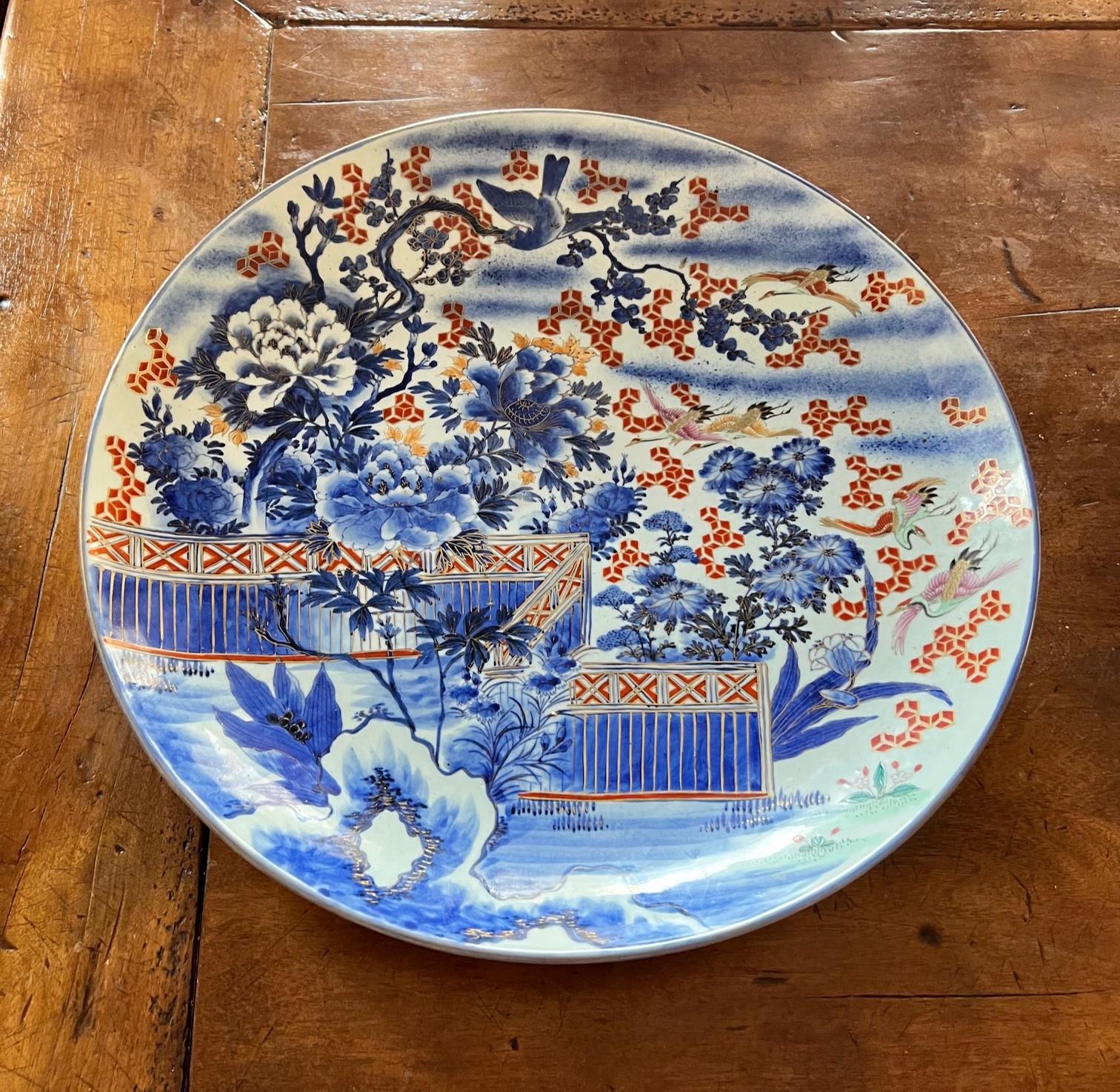 Fired Large Antique Japanese Meiji Period Imari Porcelain Charger Marked Wanshan Zao For Sale