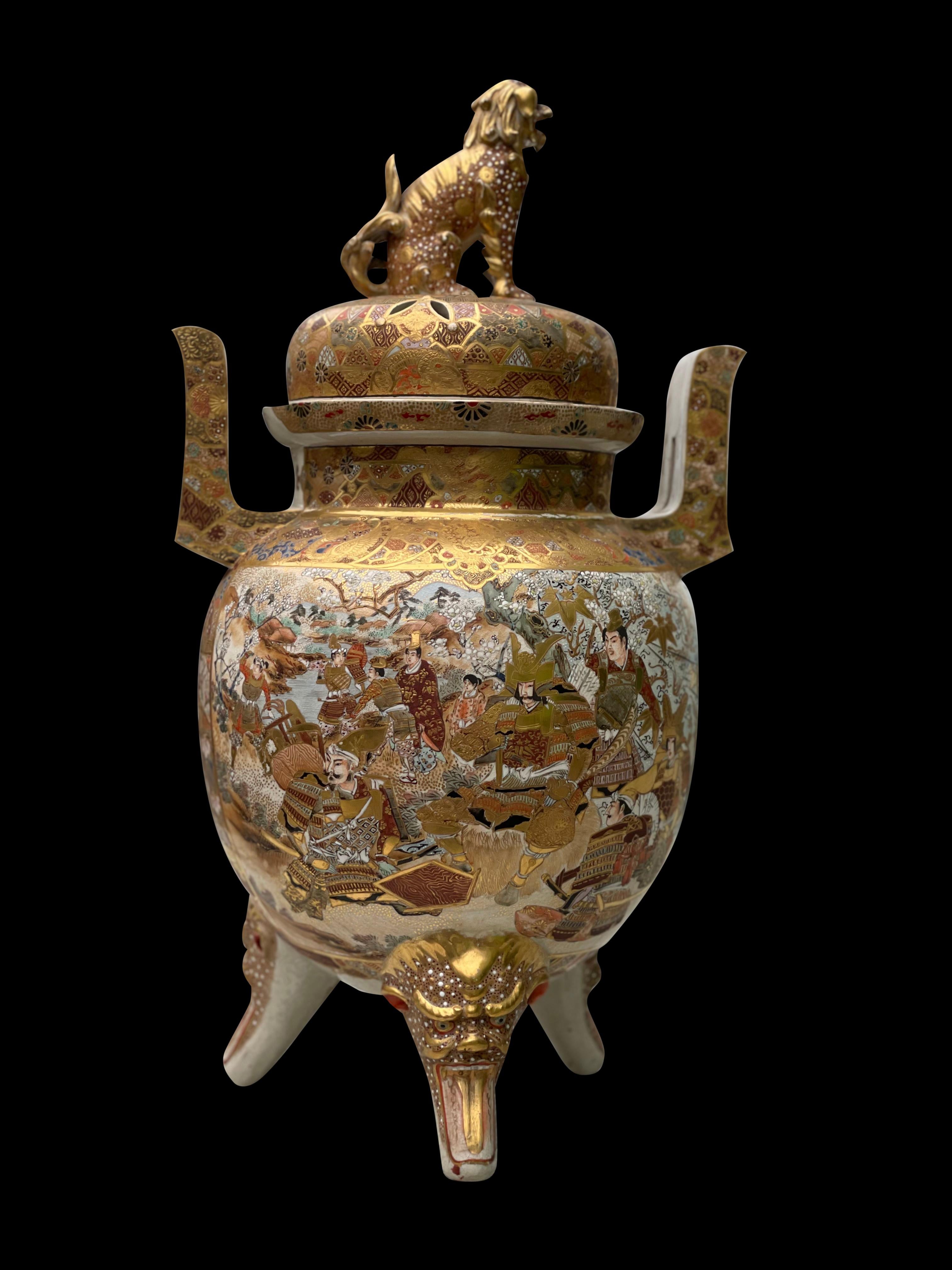 Grand vase-urne japonais ancien recouvert d'un tissu Meiji Satsuma avec chien Foo, 19ème siècle en vente 5
