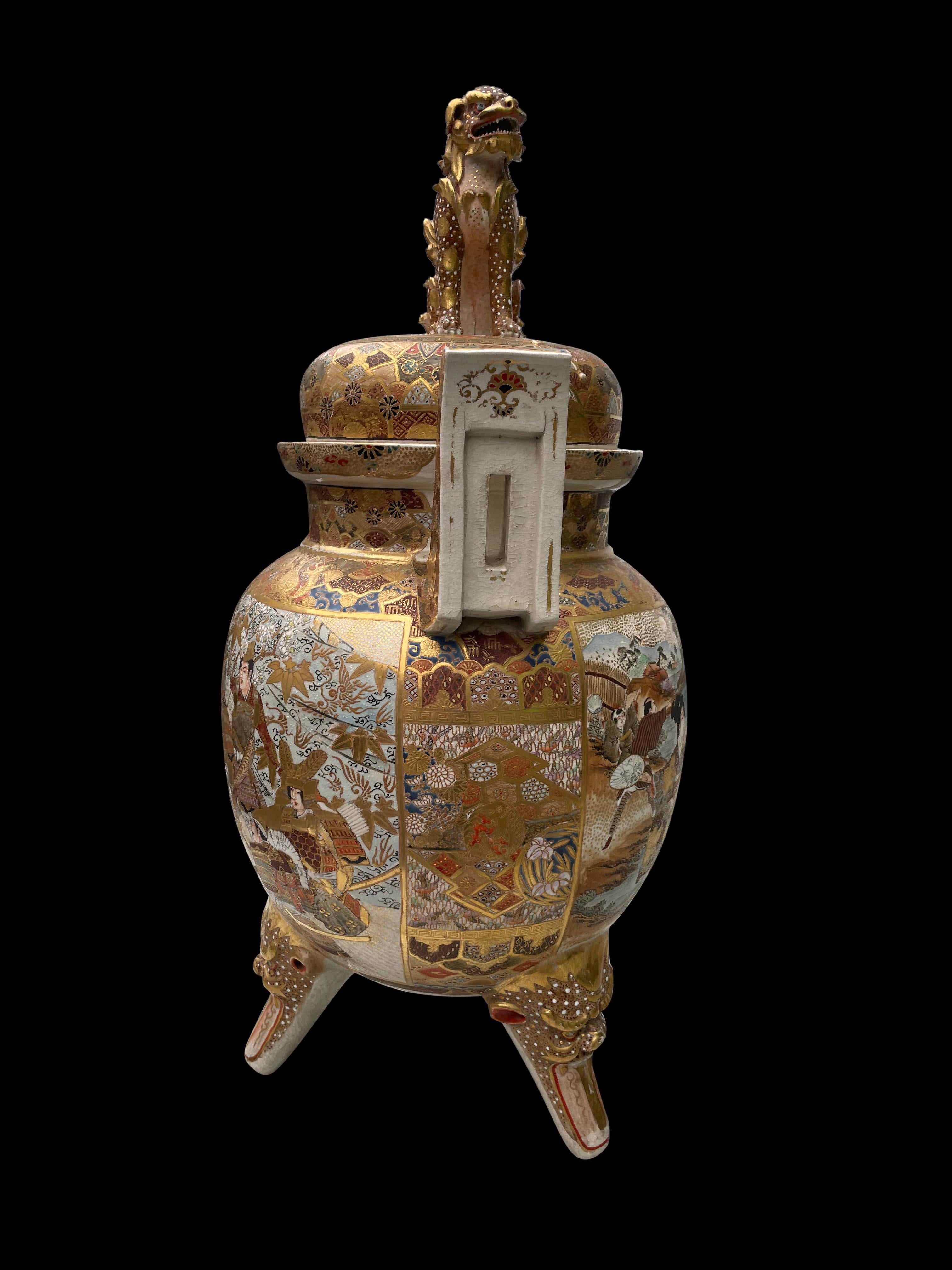Grand vase-urne japonais ancien recouvert d'un tissu Meiji Satsuma avec chien Foo, 19ème siècle en vente 7