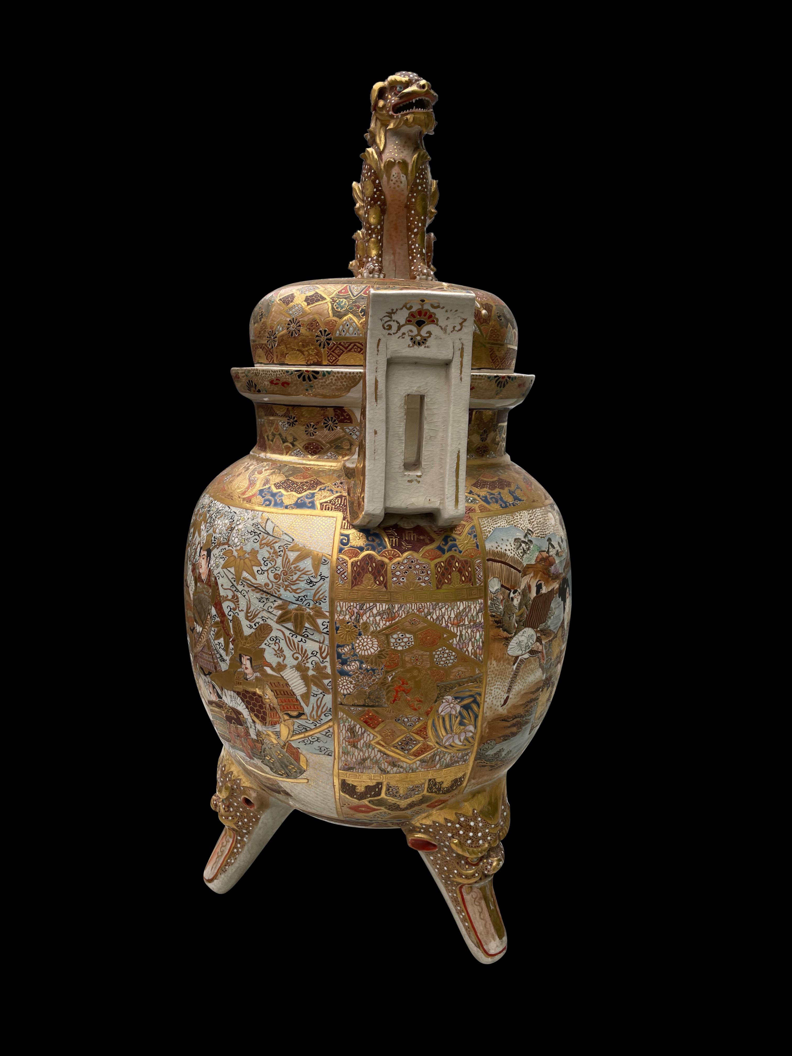 Large Antique Japanese Meiji Satsuma Covered Urn Vase with Foo Dog, 19th Century For Sale 8