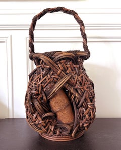Cesta grande japonesa antigua de bambú ahumado para ikebana, estilo Mingei