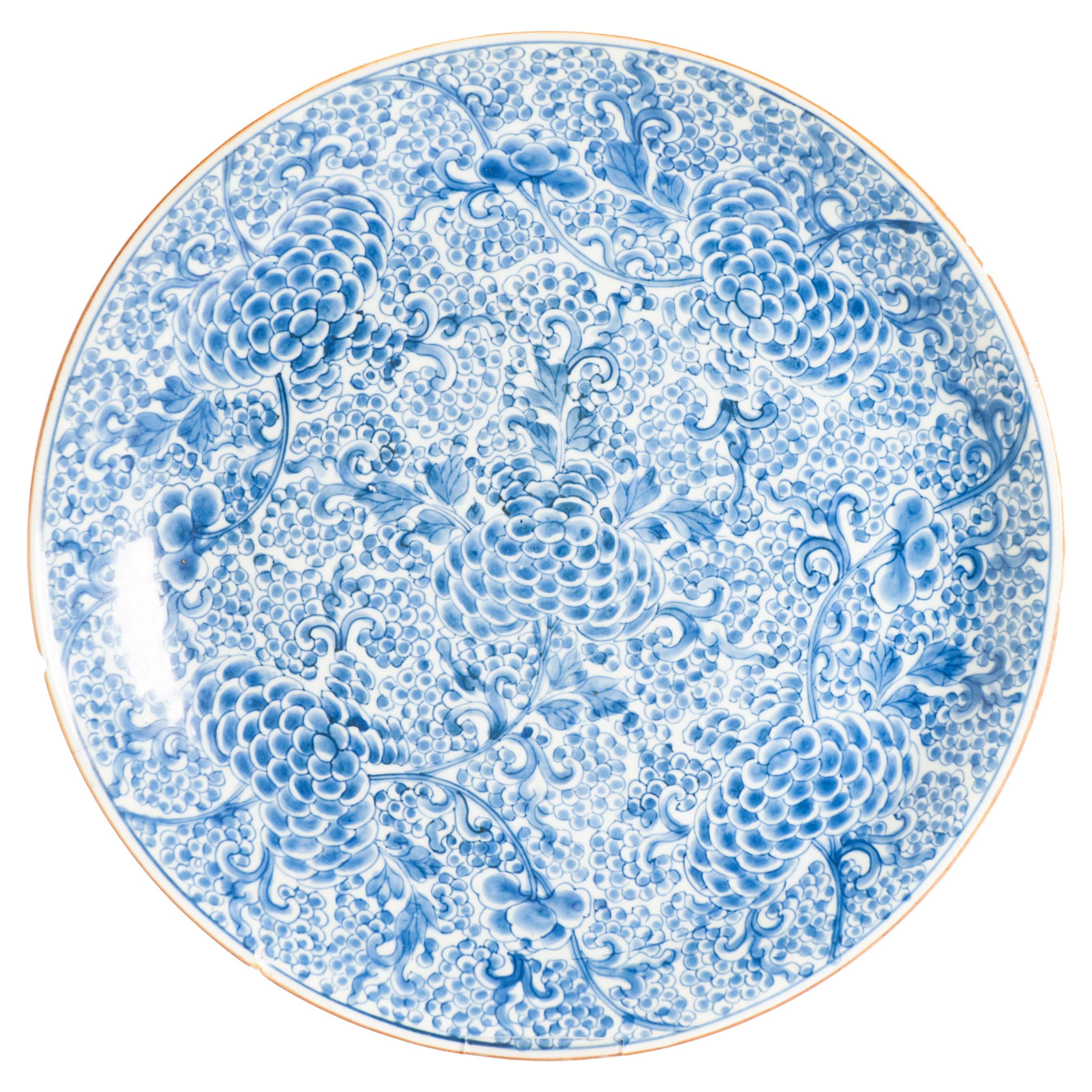 Gran Cargador Antiguo de Porcelana China Kangxi con Peonía y Gamuza Marcado en venta