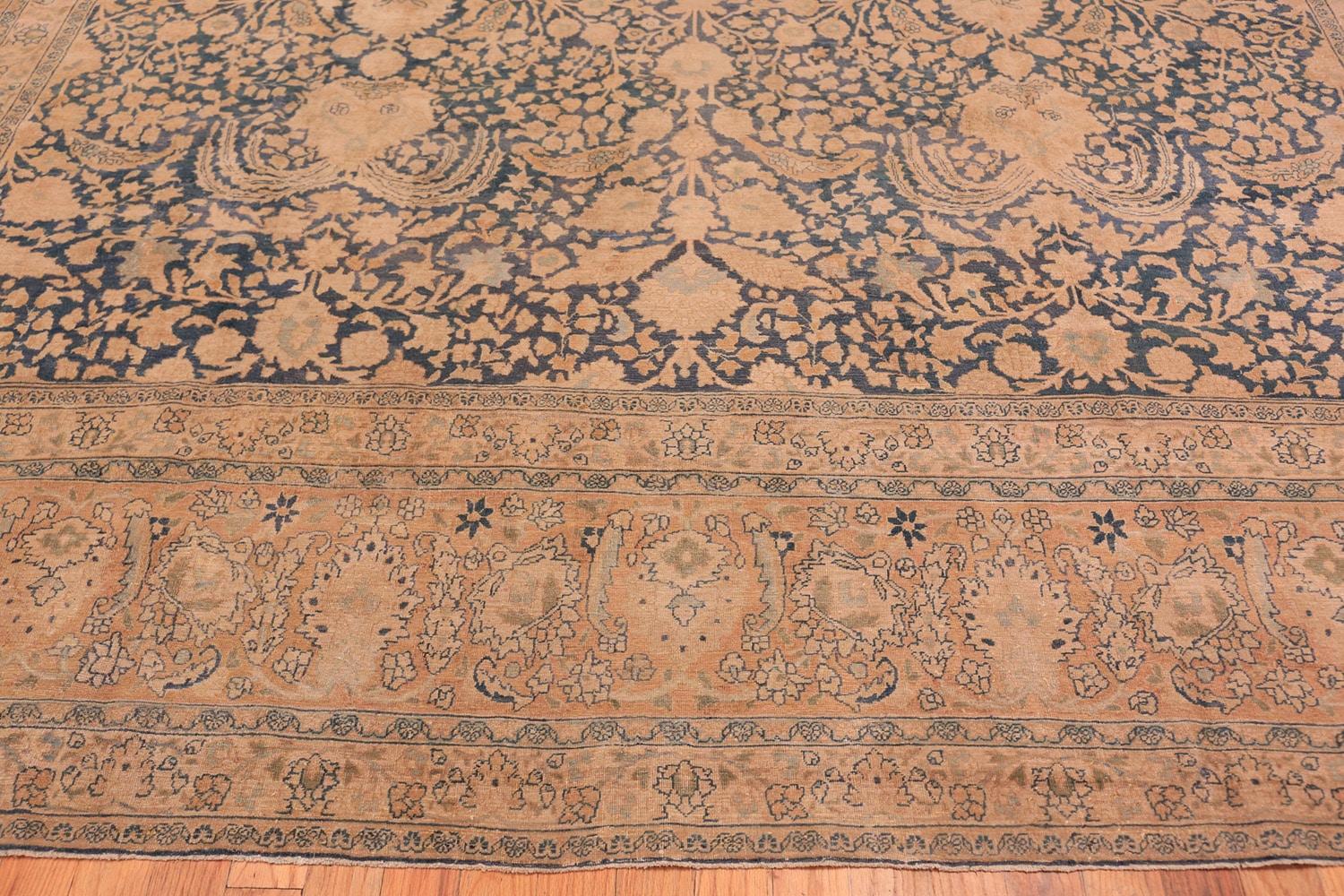 Large antique size Khorassan Persian rug, country of origin, Persia, date circa 1920. Size: 11 ft 10 in x 17 ft (3.61 m x 5.18 m)

This splendid antique Oriental carpet from Khorassan in Persia was woven in the 1920’s at one of the major carpet