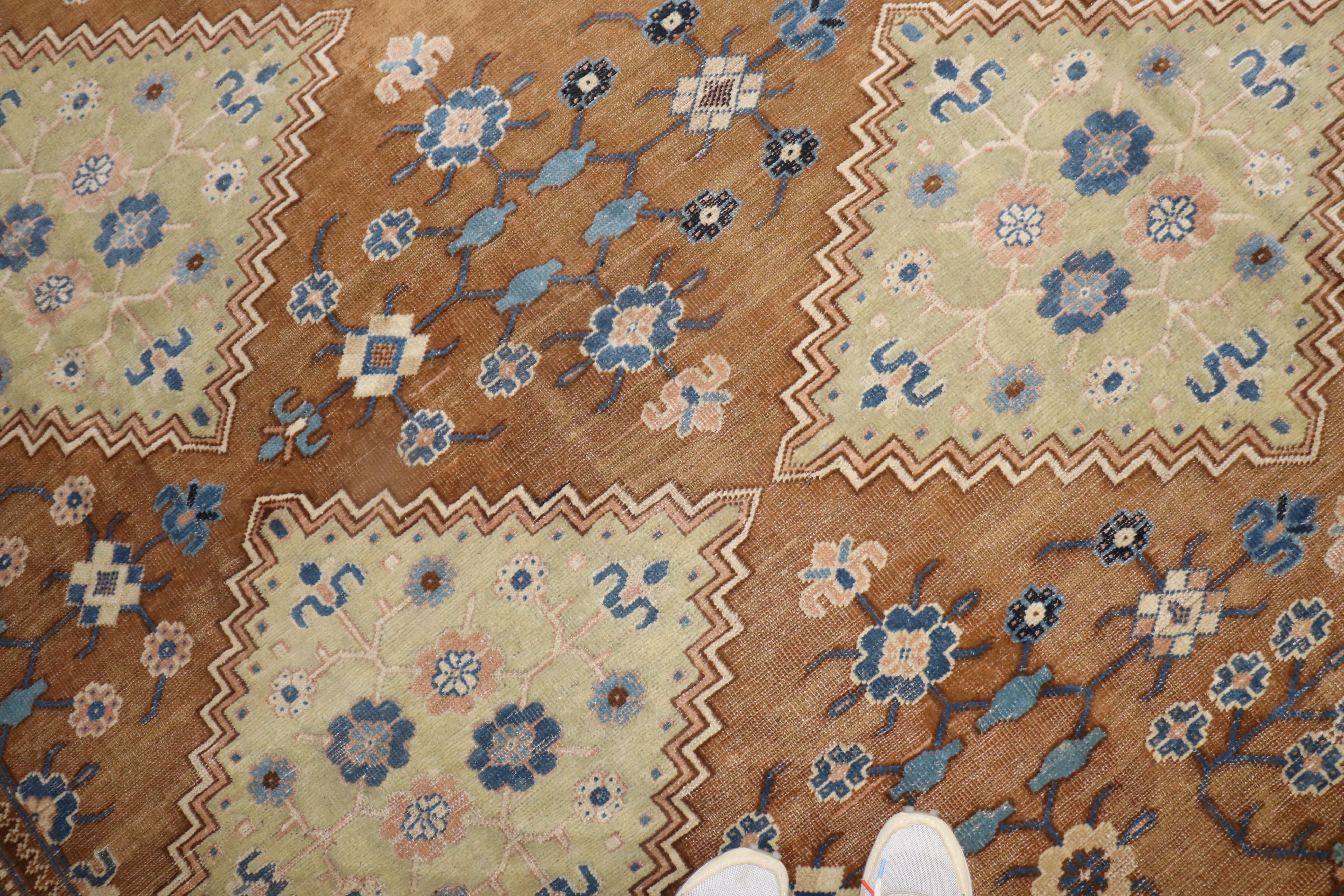 Großer antiker Khotan-Teppich im Angebot 3