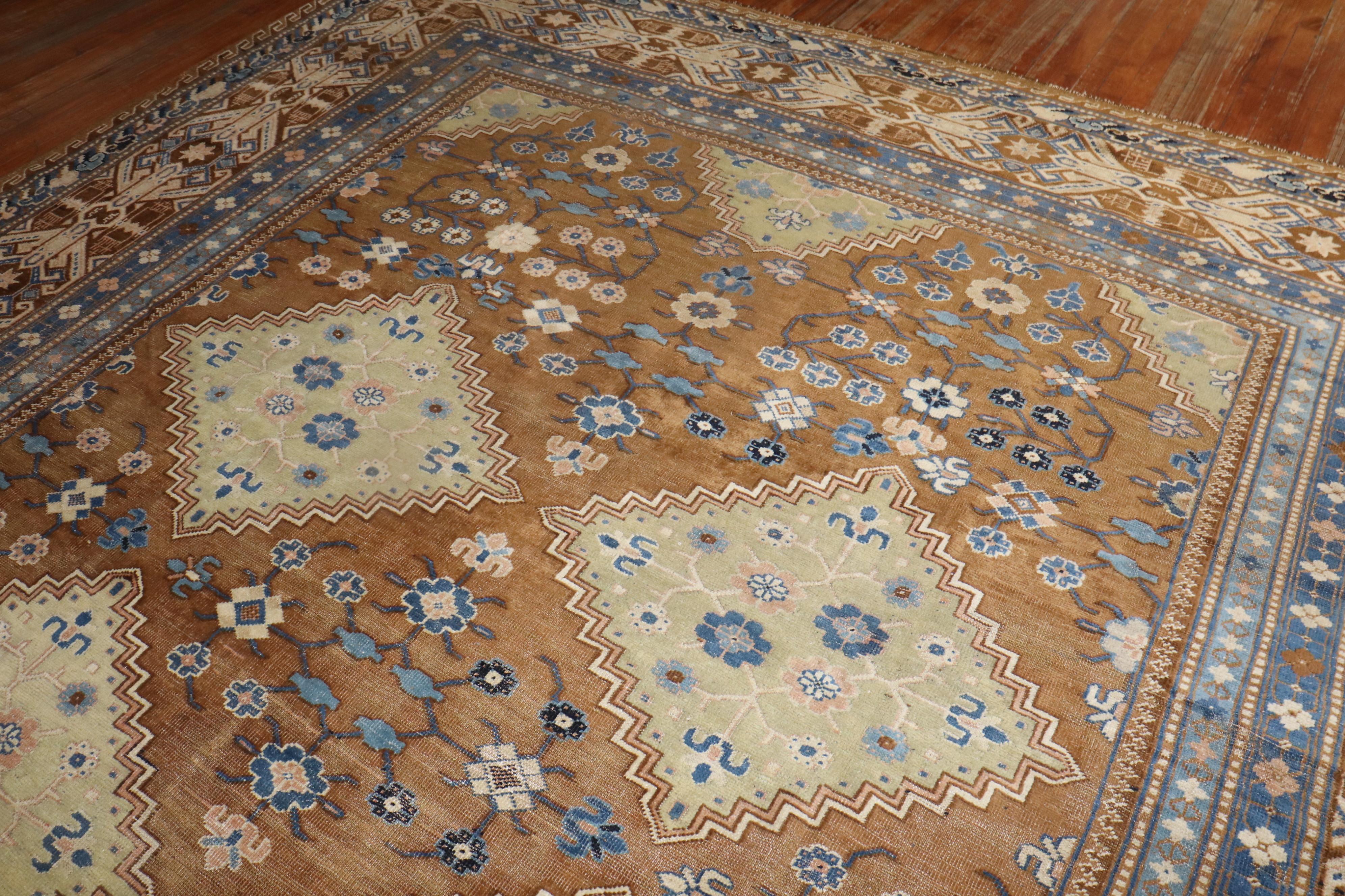 Großer antiker Khotan-Teppich (20. Jahrhundert) im Angebot