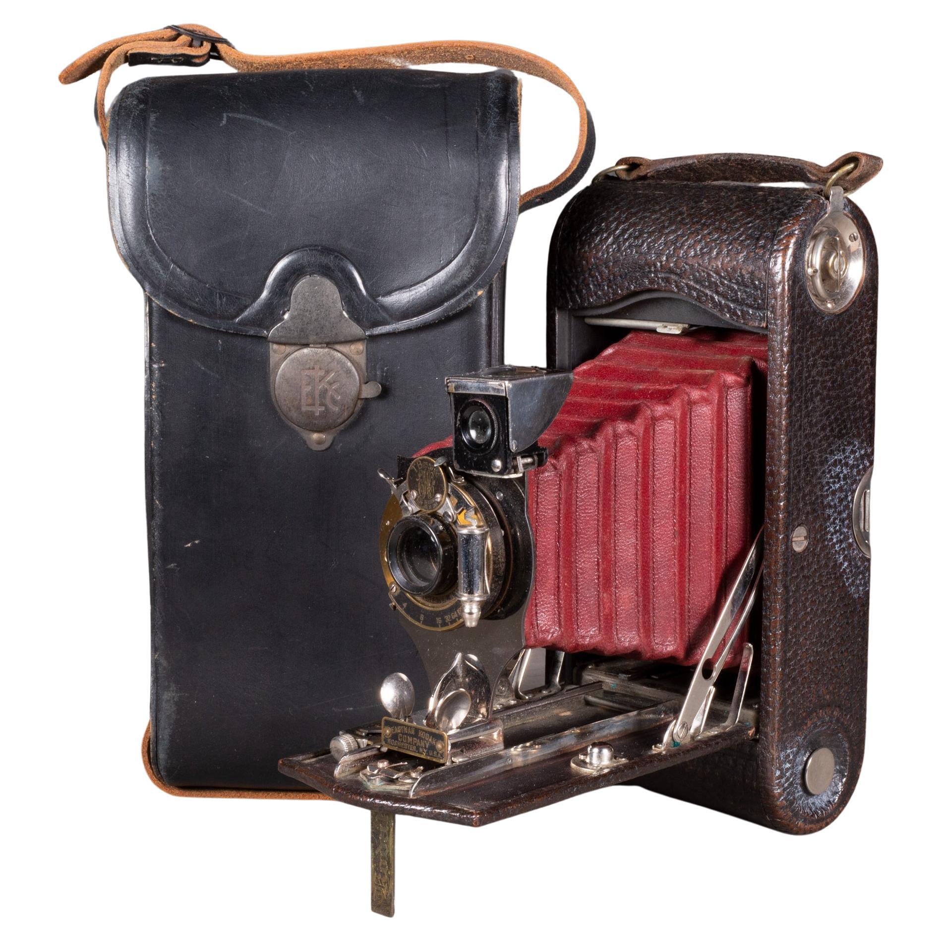 Large Kodak No. 2C Folding Pocket Camera/Leather Case c.1914 (FREE SHIPPING) For Sale