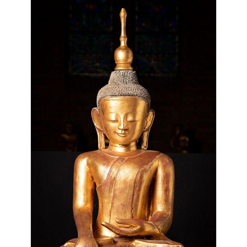 This antique lacquerware Buddha statue is a truly unique and special collectible piece. Standing at 142 cm high, 89 cm wide, and 57 cm deep, it is made of lacquerware and it has been gilded with 24 krt gold leaf, adding to its beauty and value. The