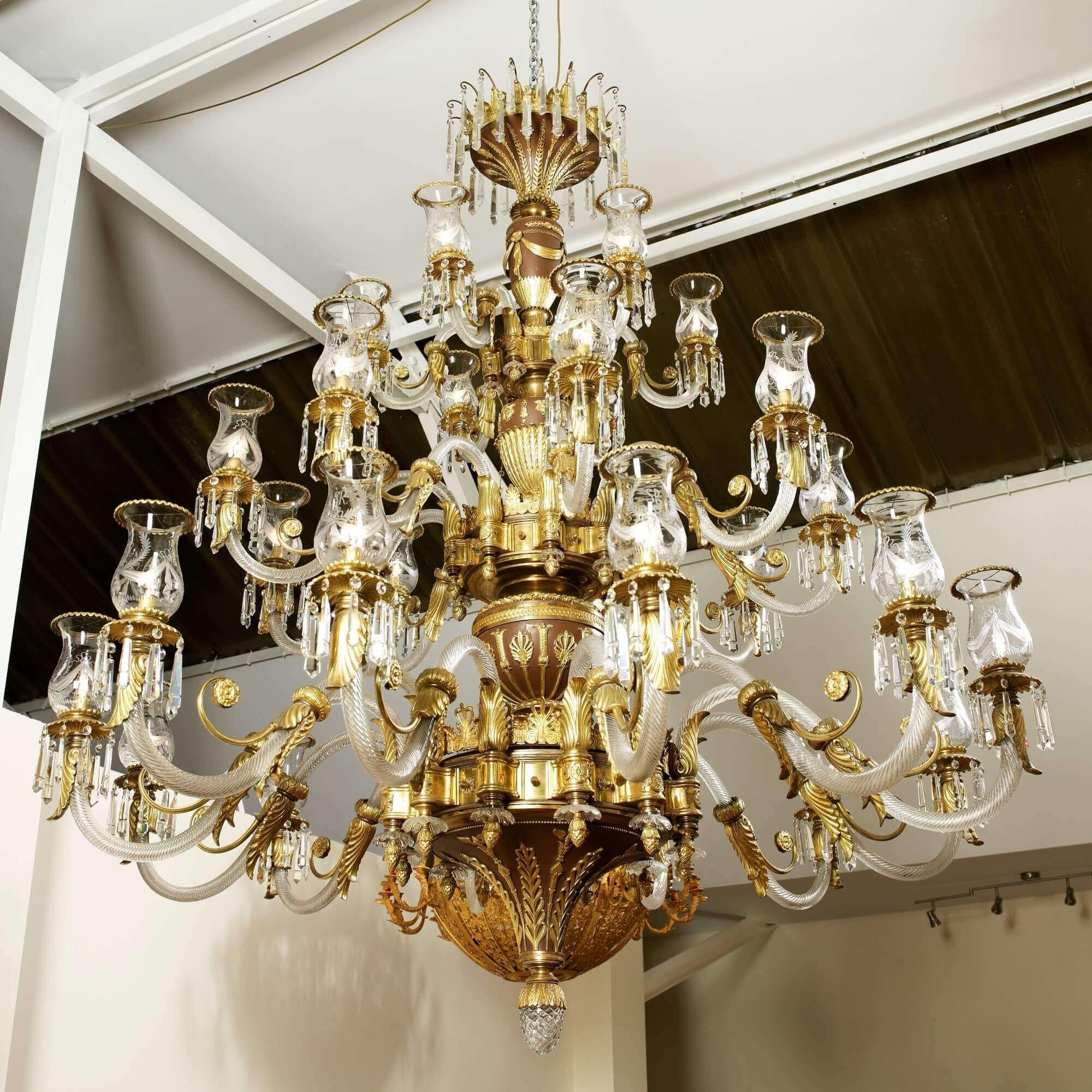 Large Antique Late 19th Century French Cut Glass and Bronze Chandelier In Good Condition For Sale In London, GB