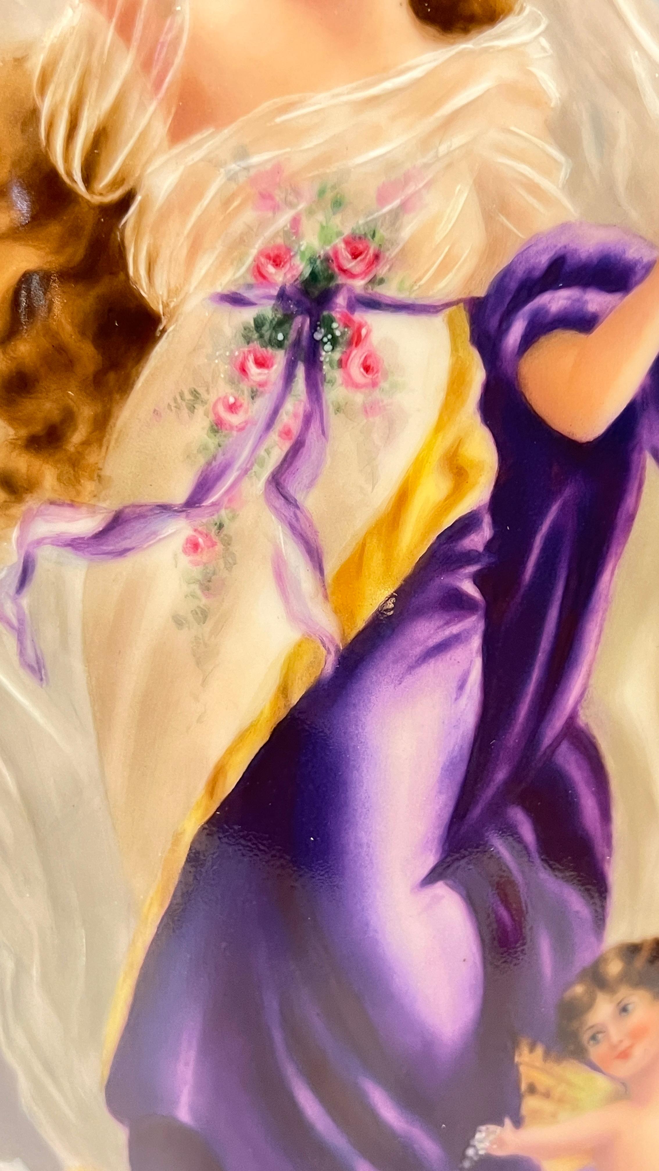 Grande vaso antico in porcellana di Limoges figurativo e dorato in vendita 2