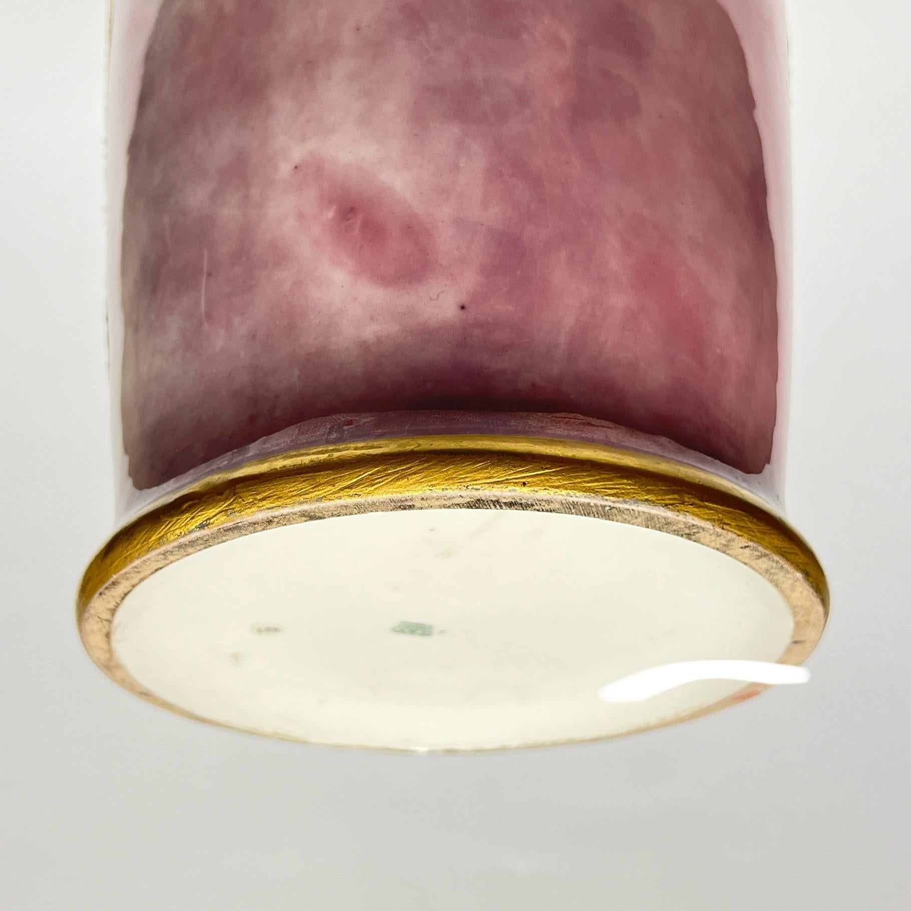 Grande vaso antico in porcellana di Limoges figurativo e dorato in vendita 8