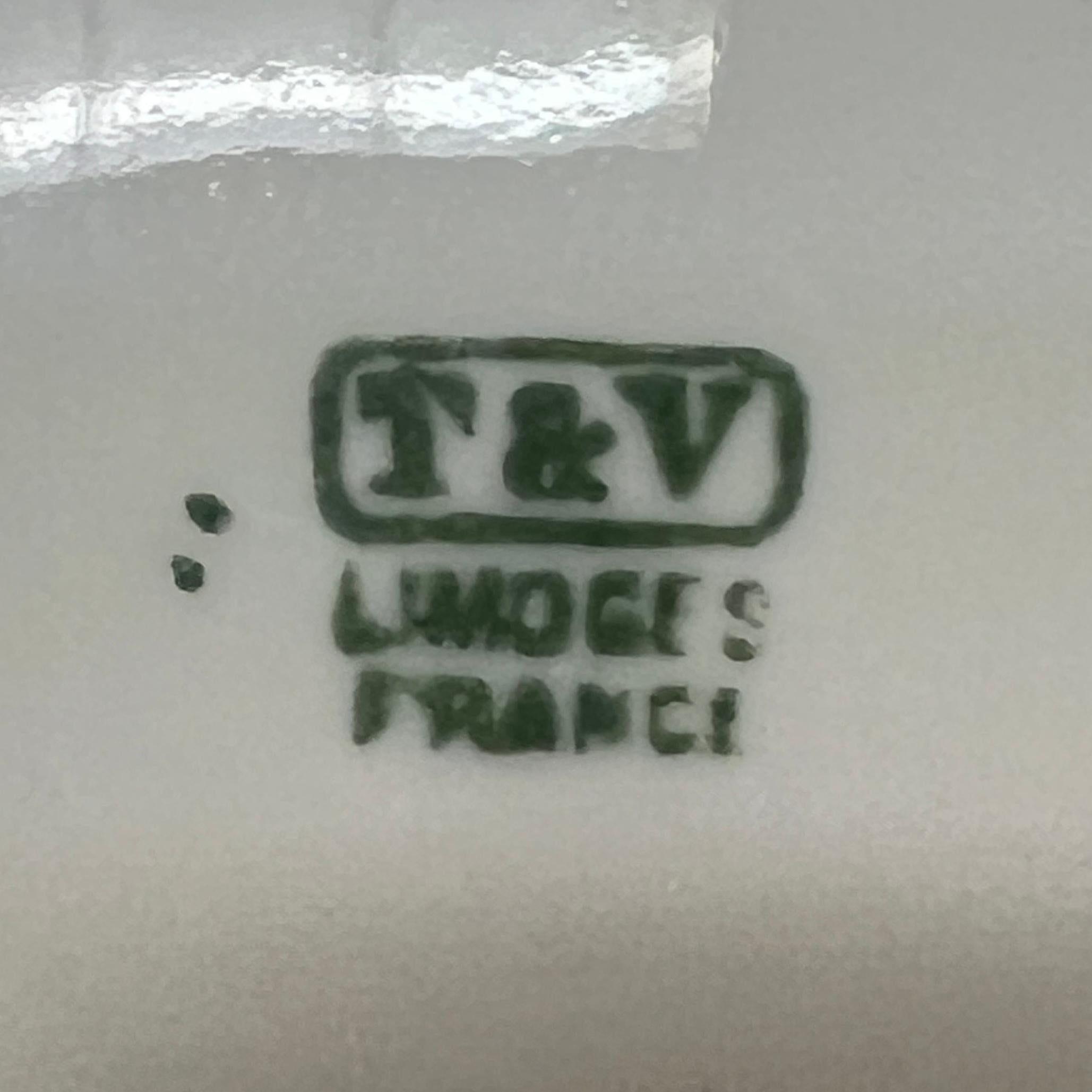 Grande vaso antico in porcellana di Limoges figurativo e dorato in vendita 9