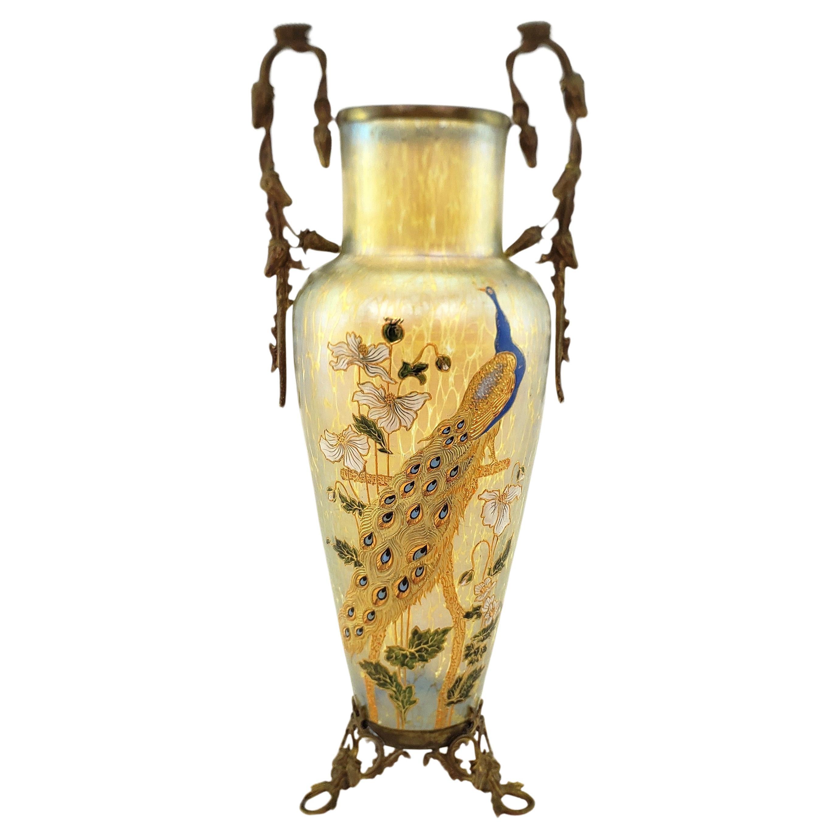 Große antike Loetz Papillon-Kunstglasvase mit Emaille- Pfau und Blumendekor, Loetz Papillon