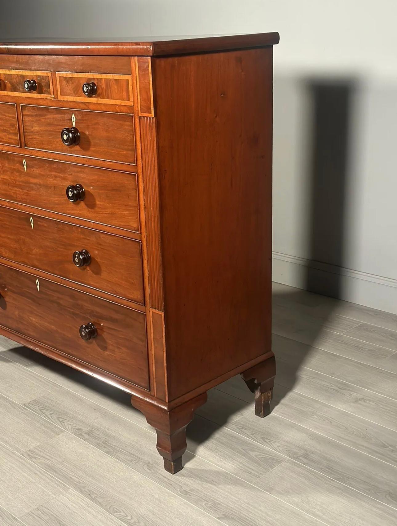 Large Antique Mahogany Chest Of Drawers C.1840 For Sale 5