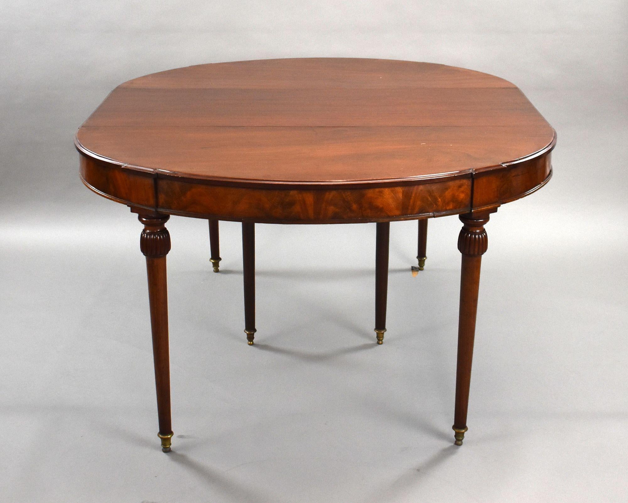 19th Century Large Antique Mahogany Extending Dining Table For Sale