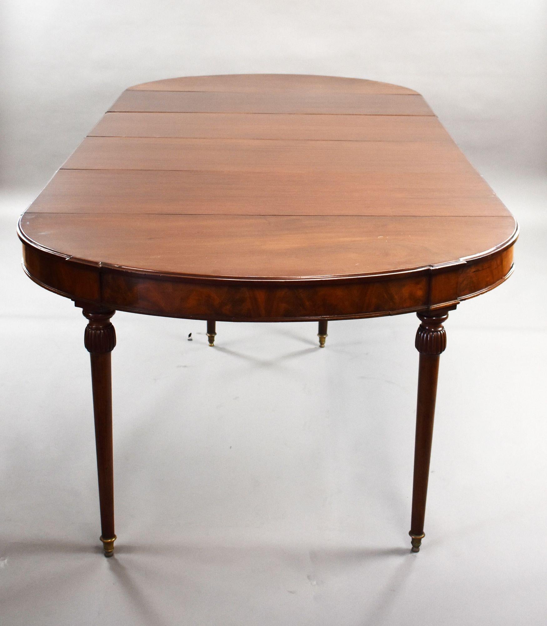 Large Antique Mahogany Extending Dining Table For Sale 4