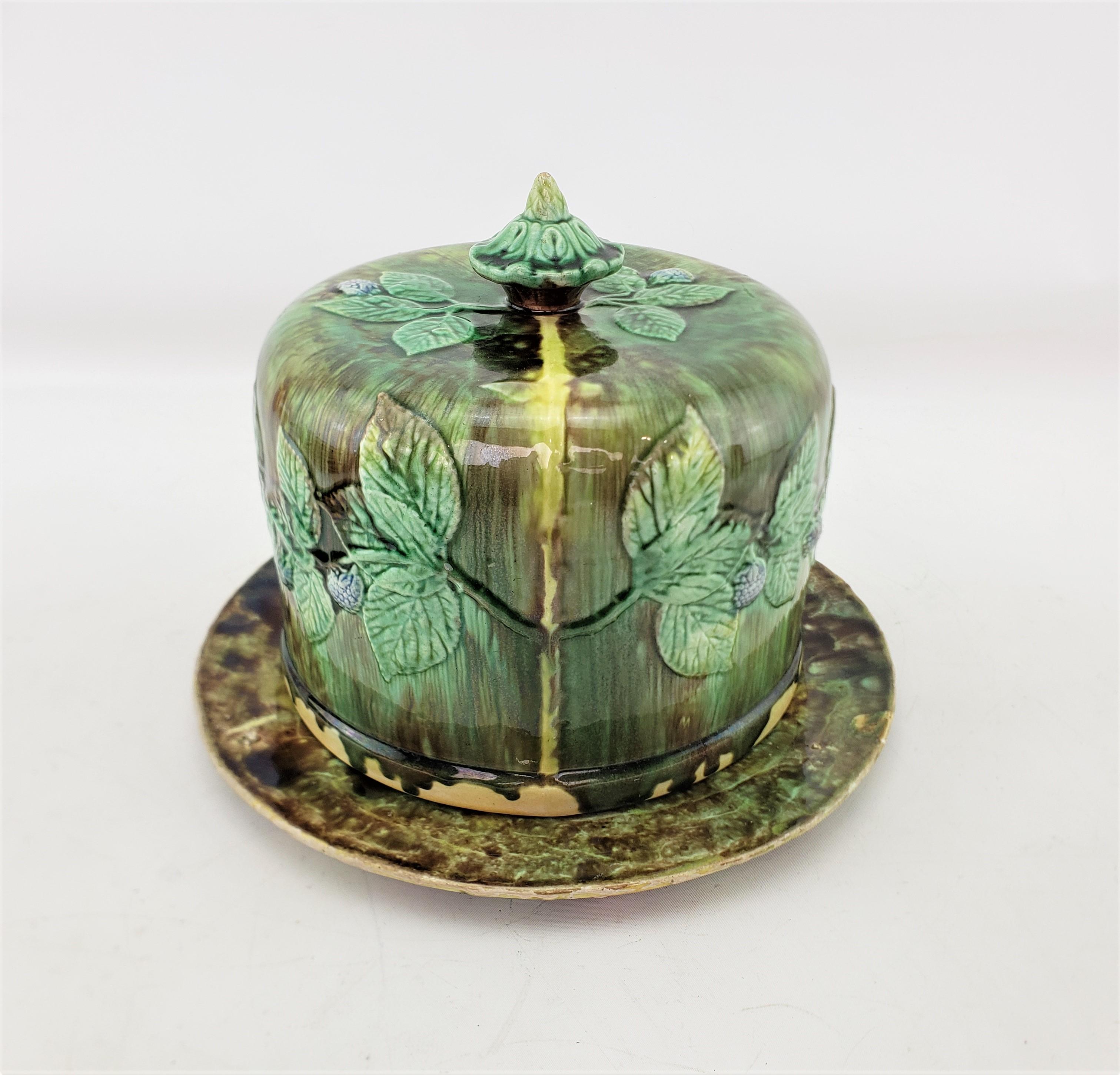 Large Antique Majolica Covered Cheese Server or Dome with Leaf & Berry Decor For Sale 1