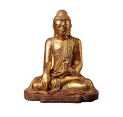 Große antike Mandalay-Buddha-Statue aus Burma