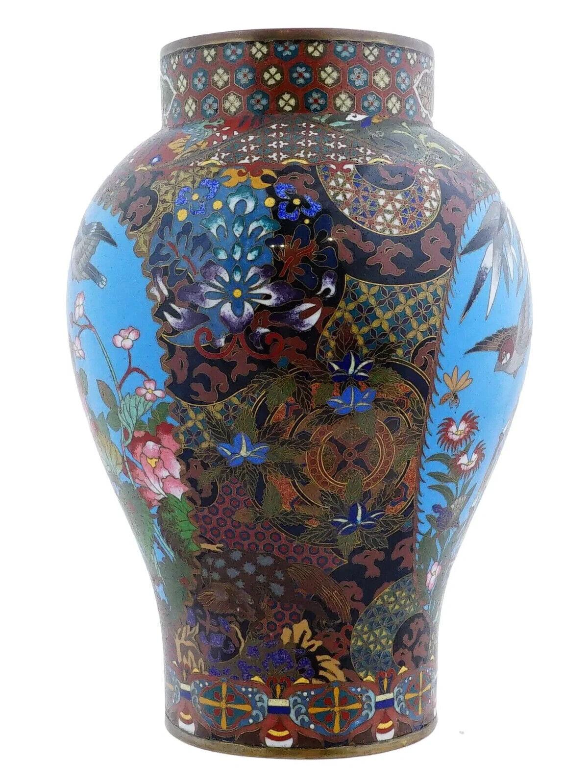 Cloisonné Grande vaso antico giapponese Meiji con smalto cloisonne e fiori in vendita