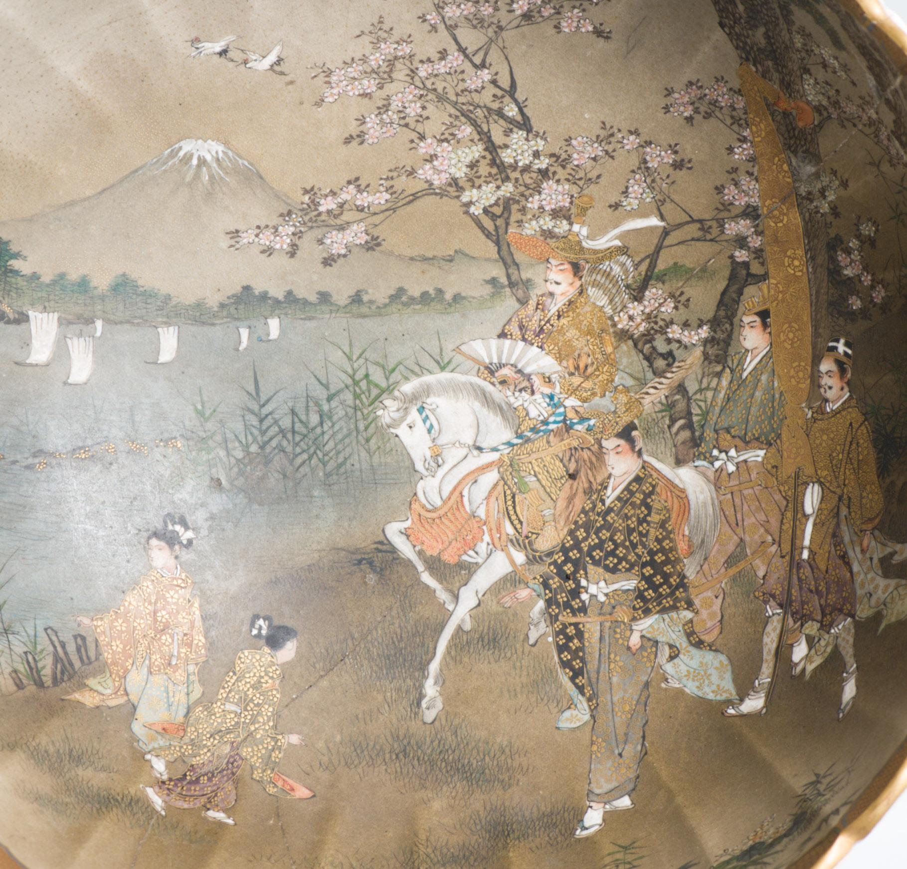 Grande Antico periodo Meiji Giapponese Satsuma Bowl Figure con marchio Giappone 19c in vendita 2