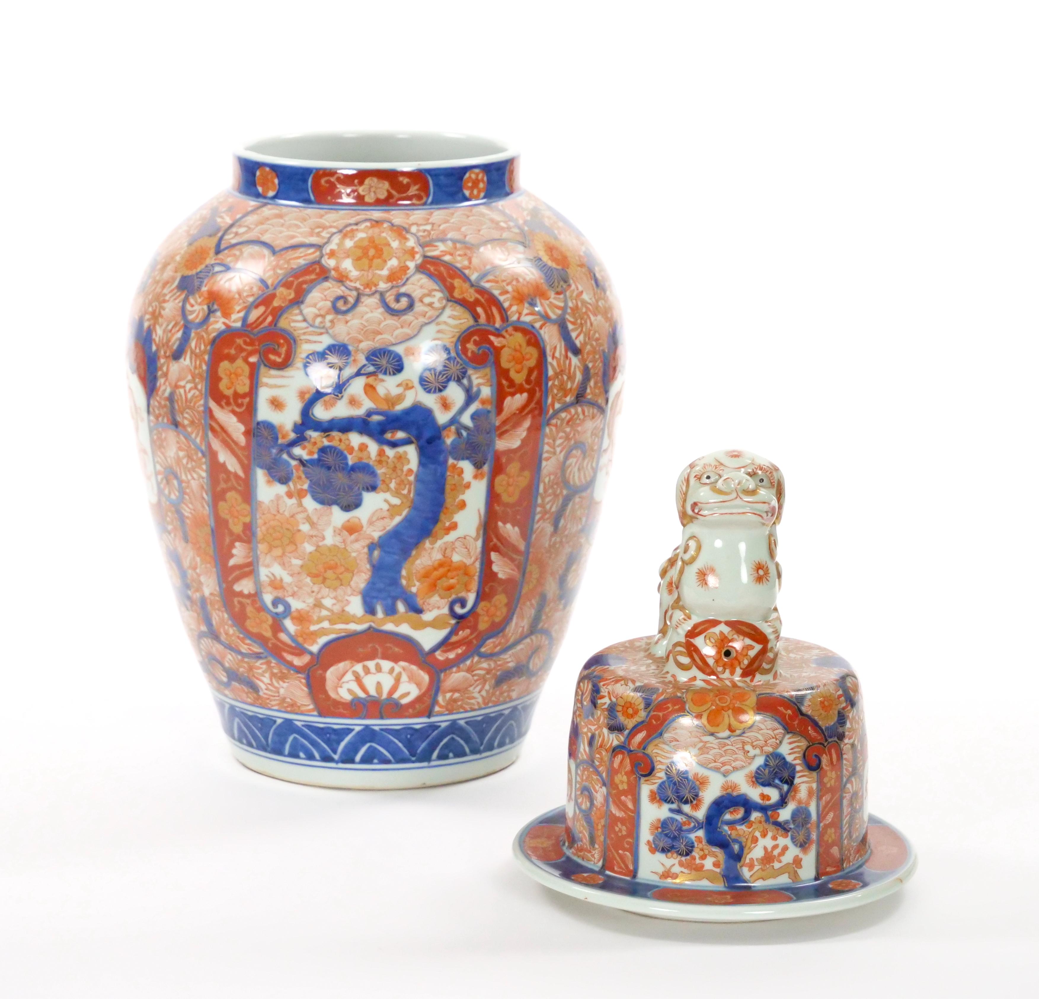 Grande vaso antico con coperchio in Imari Porcelain del periodo Meiji in vendita 5
