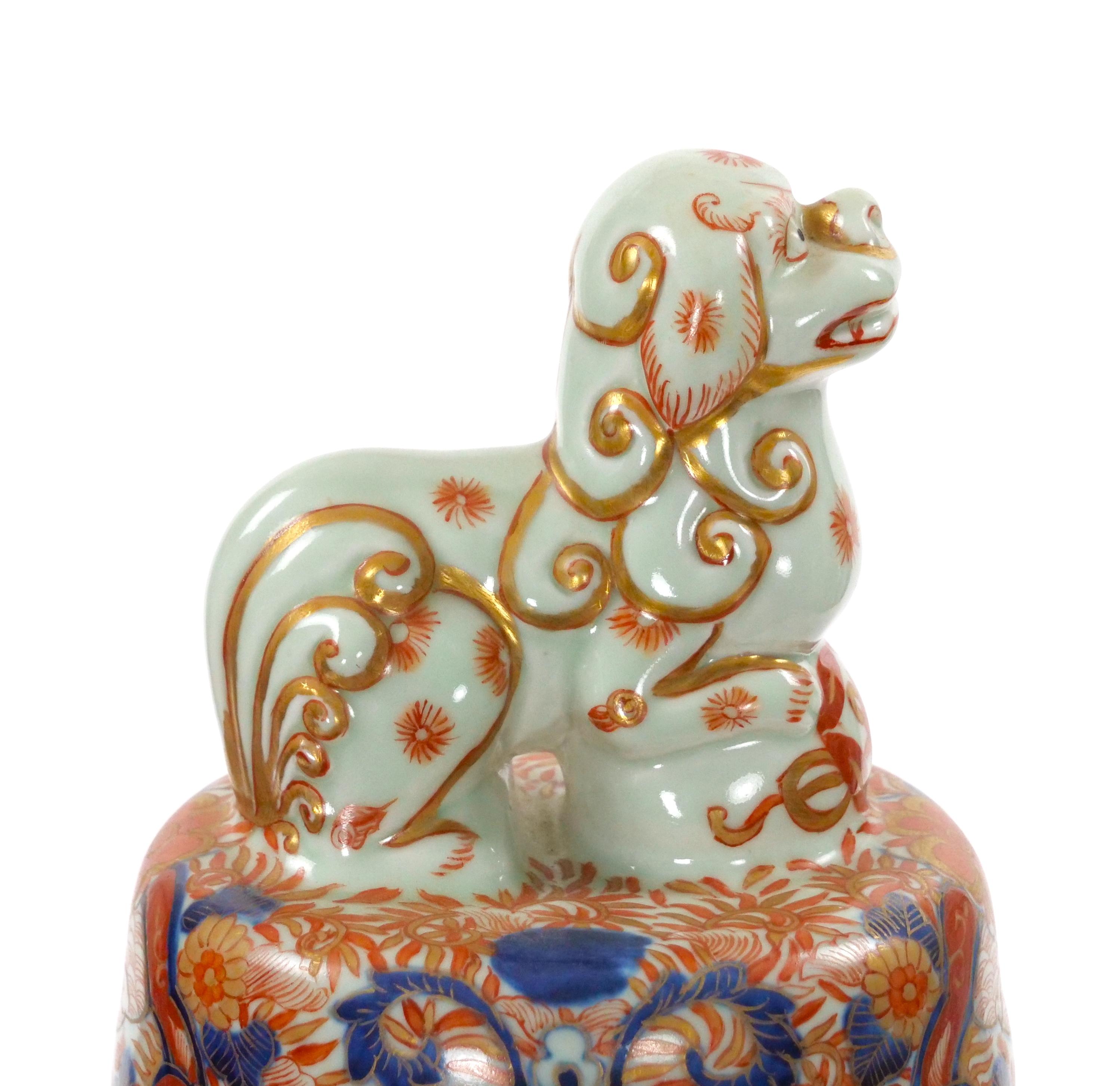 Grande vaso antico con coperchio in Imari Porcelain del periodo Meiji in vendita 11